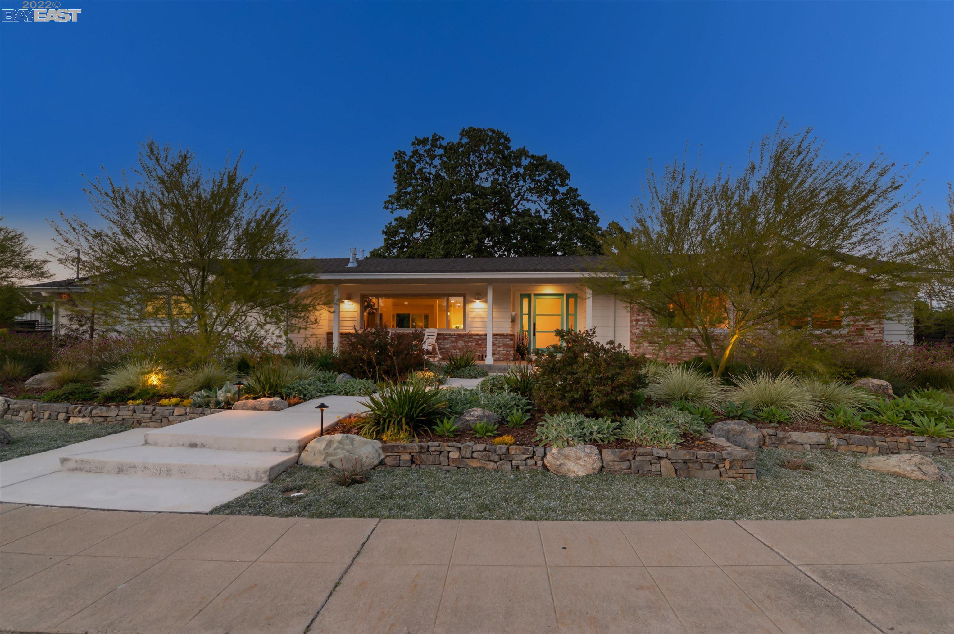 Detail Gallery Image 1 of 1 For 2202 Chateau Way, Livermore,  CA 94550 - 4 Beds | 3 Baths