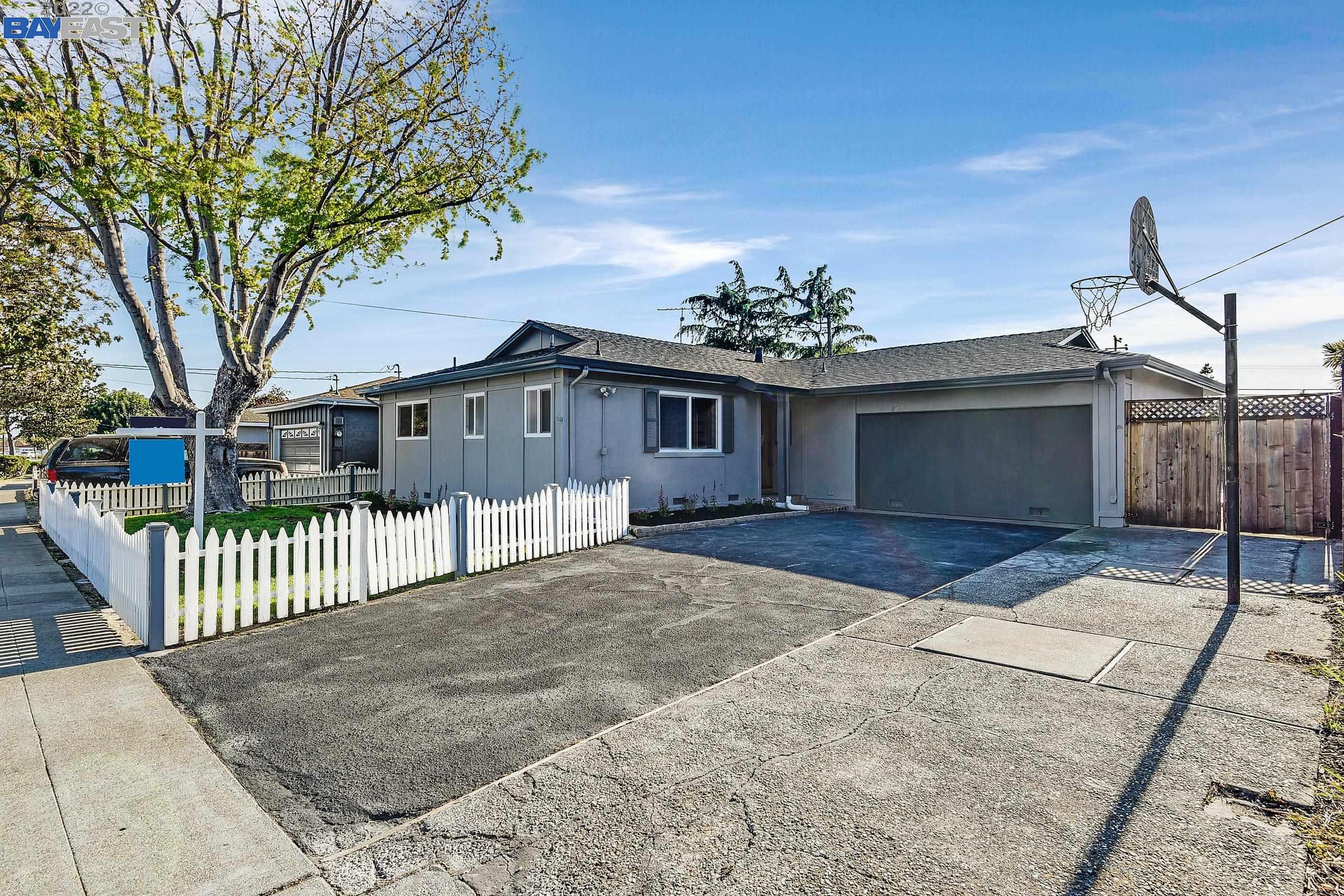 Detail Gallery Image 1 of 1 For 6769 Cedar Blvd, Newark,  CA 94560 - 3 Beds | 2 Baths