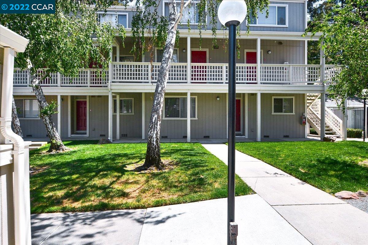 This CONDO located in the great City of  Walnut Creek. Minutes to downtown , walk to BART, gym and parks, Close to Freeway 680, reputable schools and medical facilities. This Unit is on upper level with open floor plan, freshly  painted, two master suites , brand new wall to wall carpet, new dishwasher and microwave and is ready to move in.
