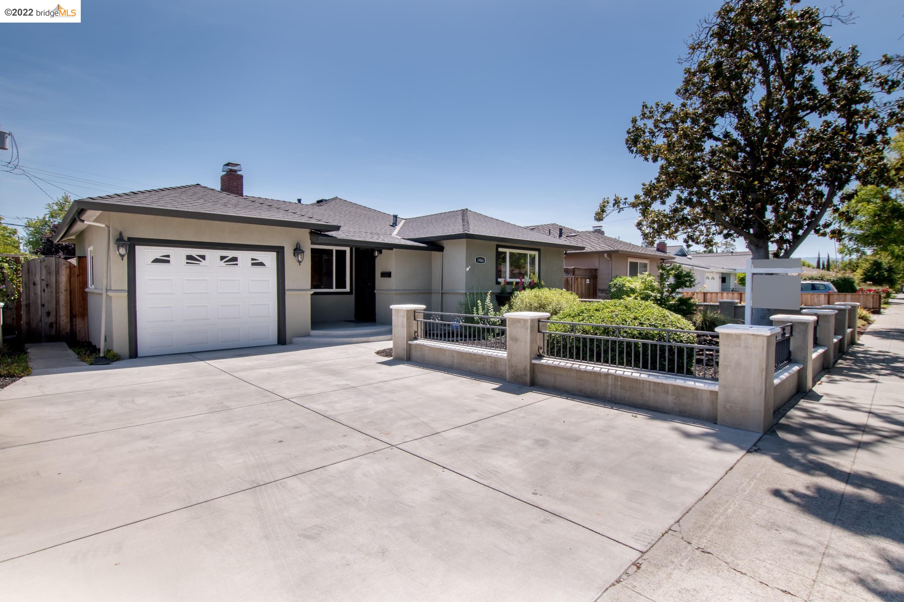 Detail Gallery Image 1 of 1 For 1466 Foxworthy Ave, San Jose,  CA 95118 - 4 Beds | 2 Baths