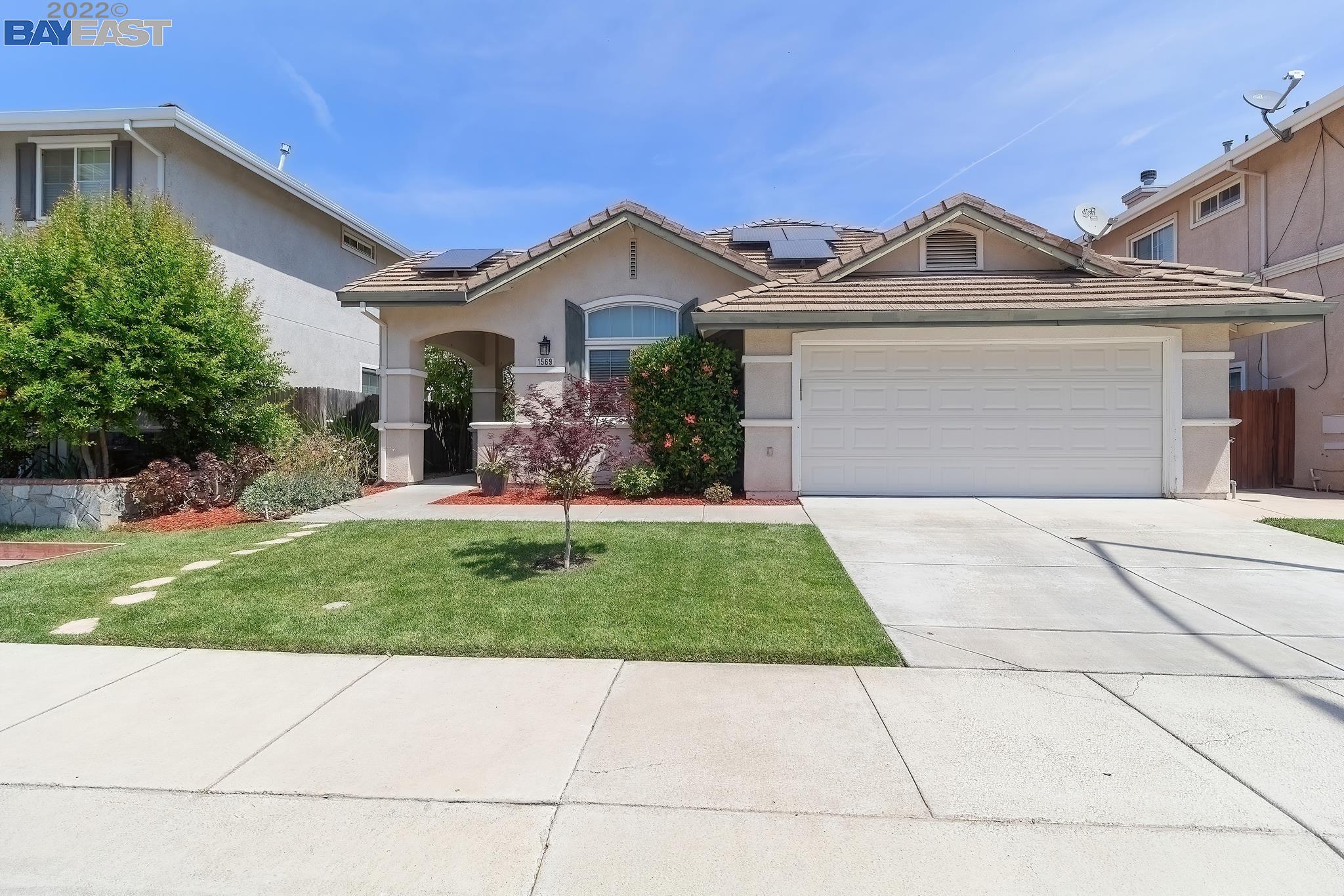 Detail Gallery Image 1 of 1 For 1569 Cherry Blossom Lane, Tracy,  CA 95377 - 4 Beds | 2 Baths