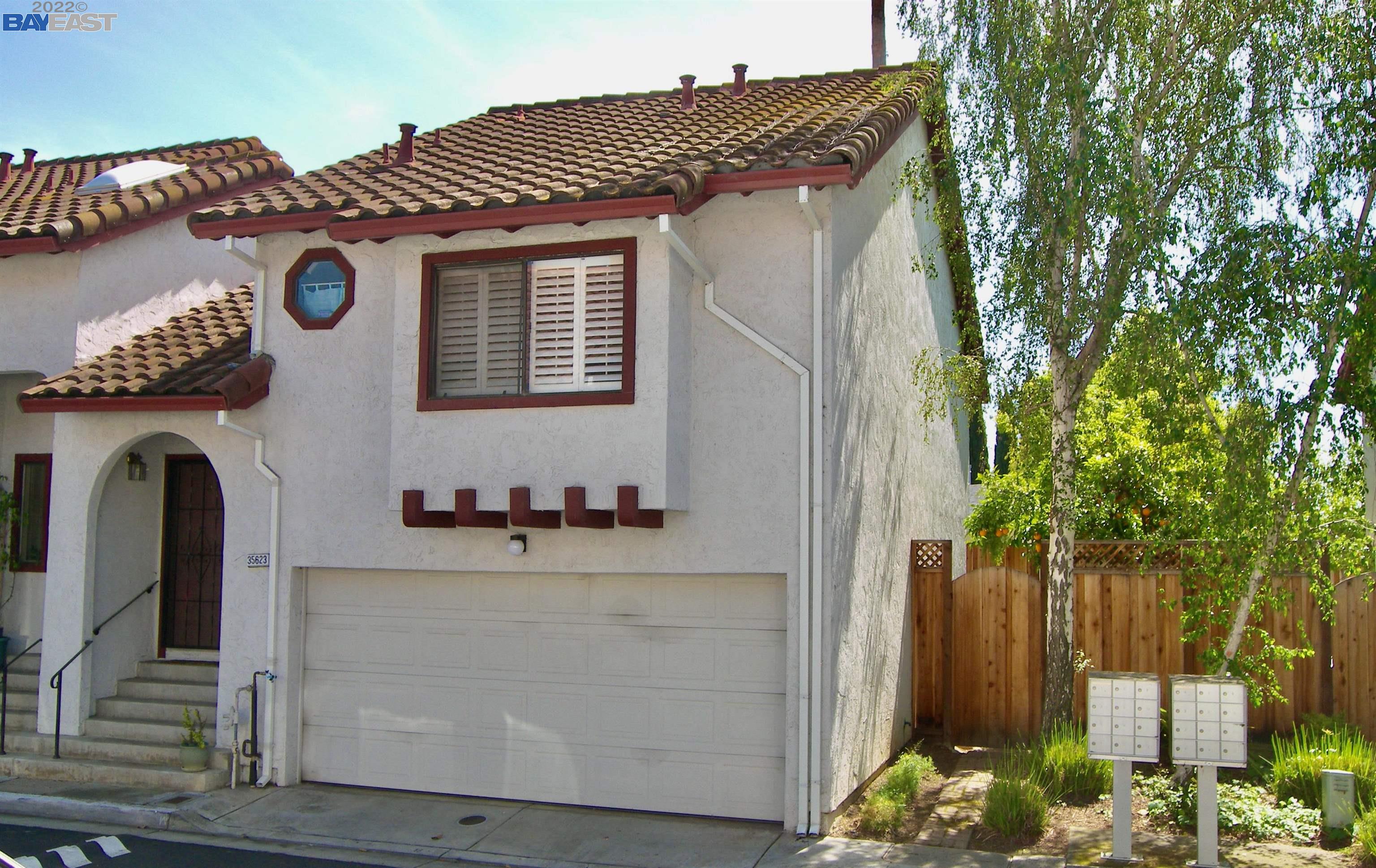 Detail Gallery Image 1 of 1 For 35623 Stowe Cmn, Fremont,  CA 94536 - 2 Beds | 2/1 Baths