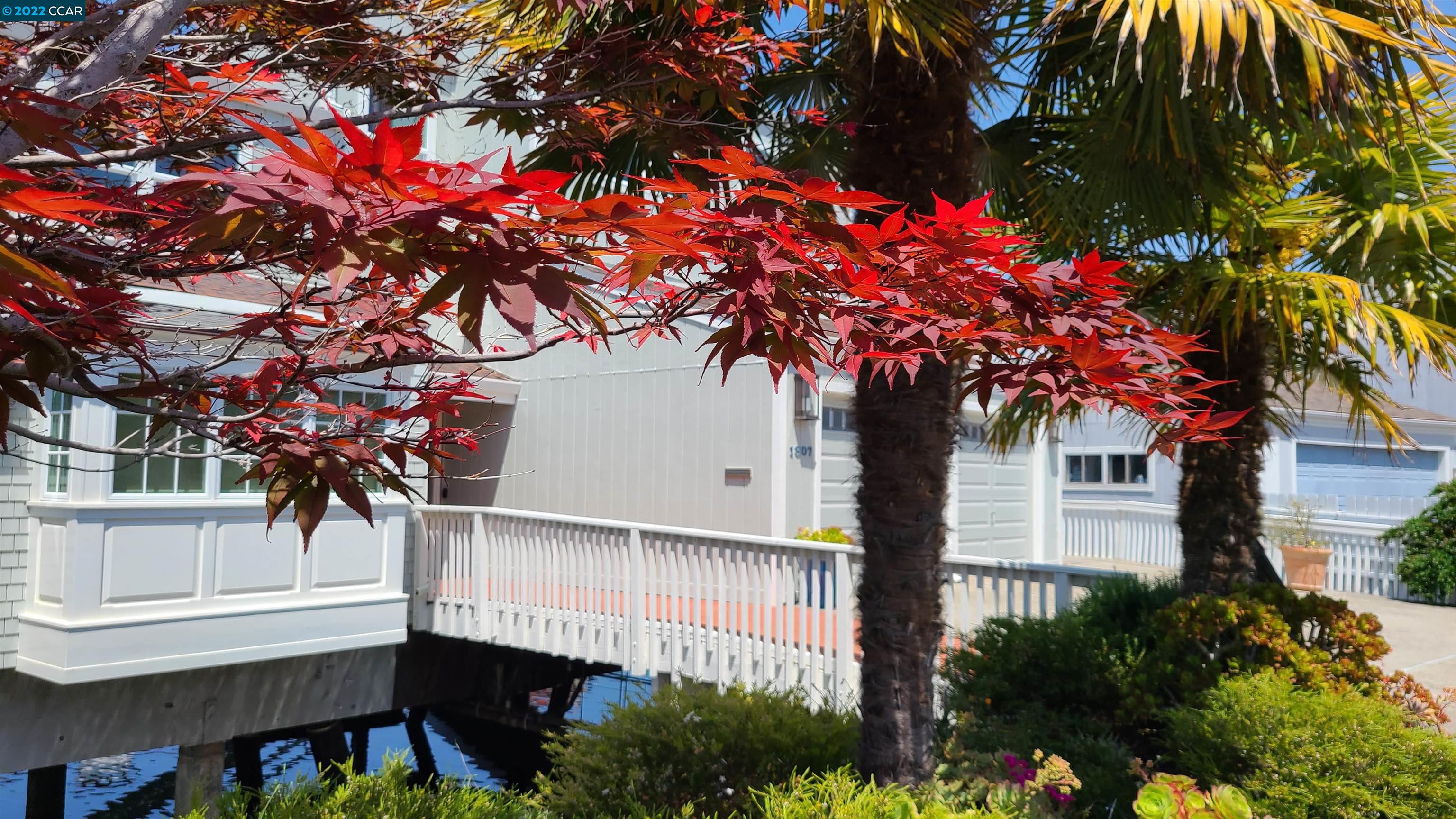 Detail Gallery Image 1 of 43 For 1307 Sanderling Island, Richmond,  CA 94801 - 5 Beds | 3 Baths