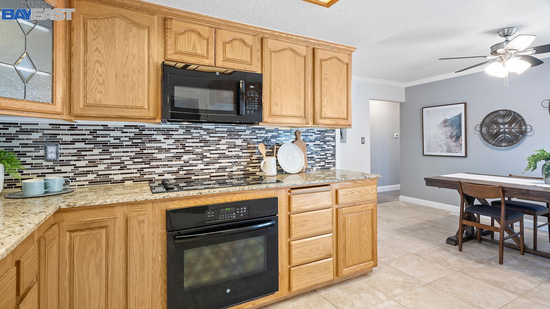 1112 Granada Ct