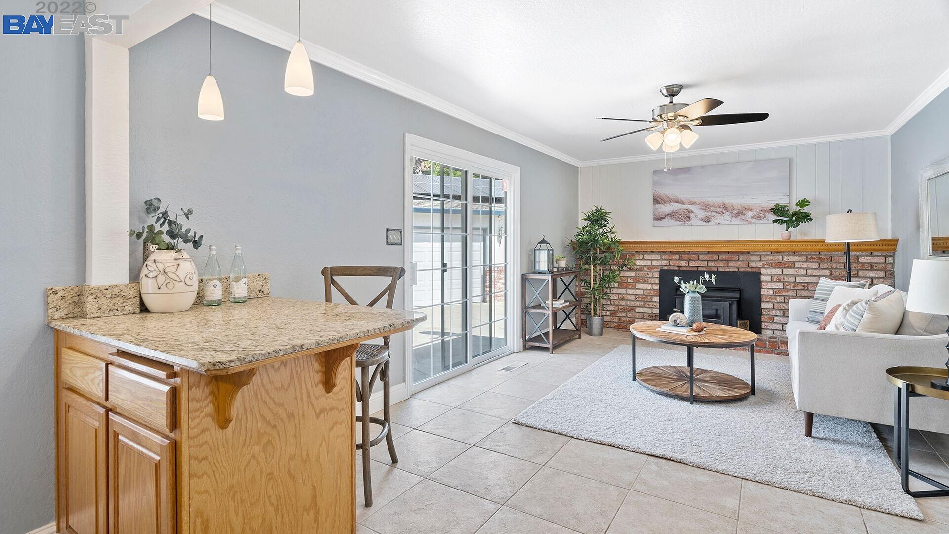 1112 Granada Ct