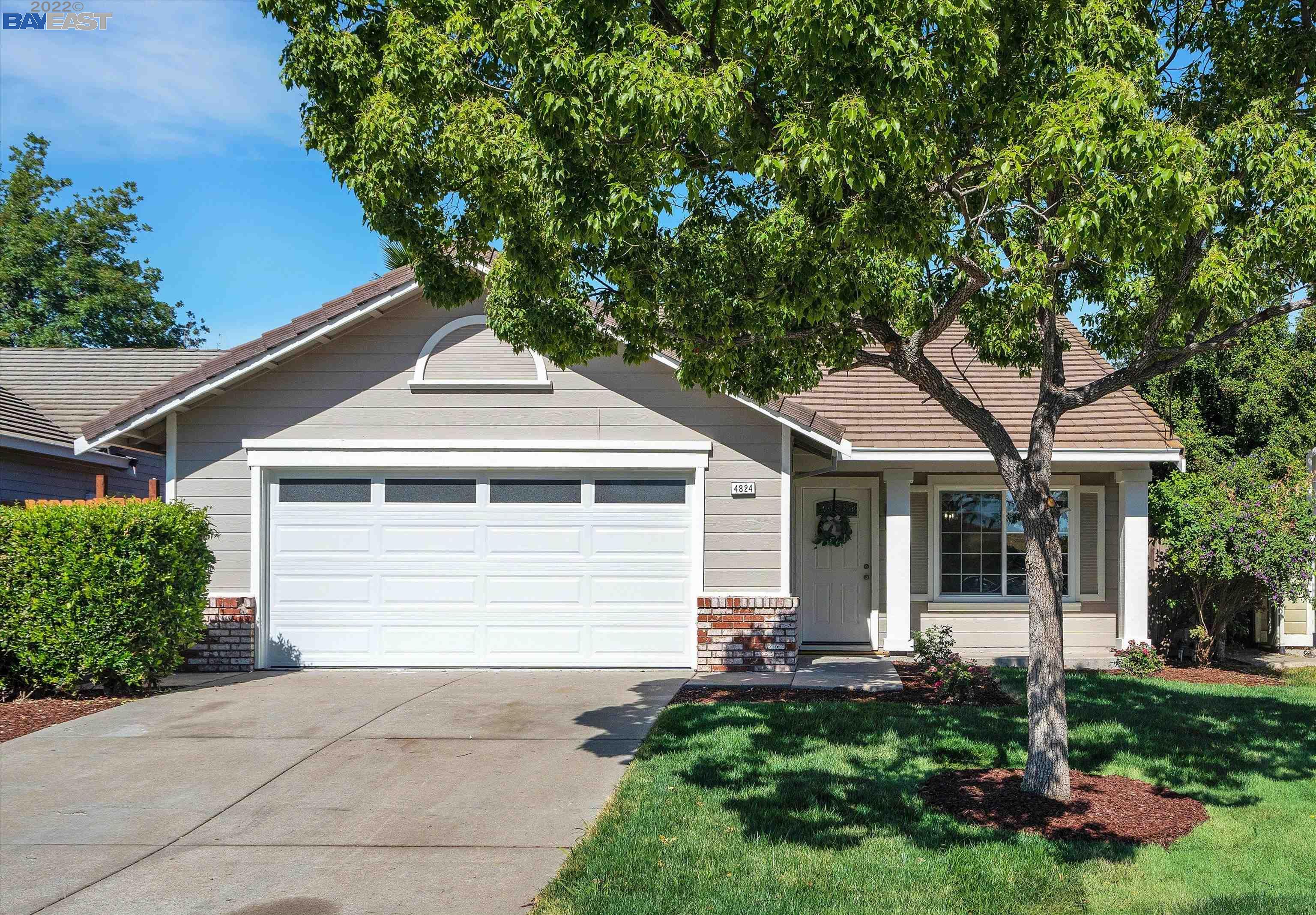 Detail Gallery Image 1 of 1 For 4824 Pineview Way, Antioch,  CA 94531 - 3 Beds | 2 Baths