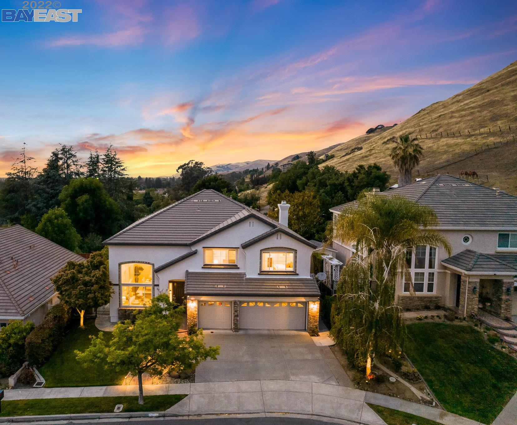 Detail Gallery Image 1 of 1 For 230 Clara Ct, Fremont,  CA 94539 - 5 Beds | 4/1 Baths