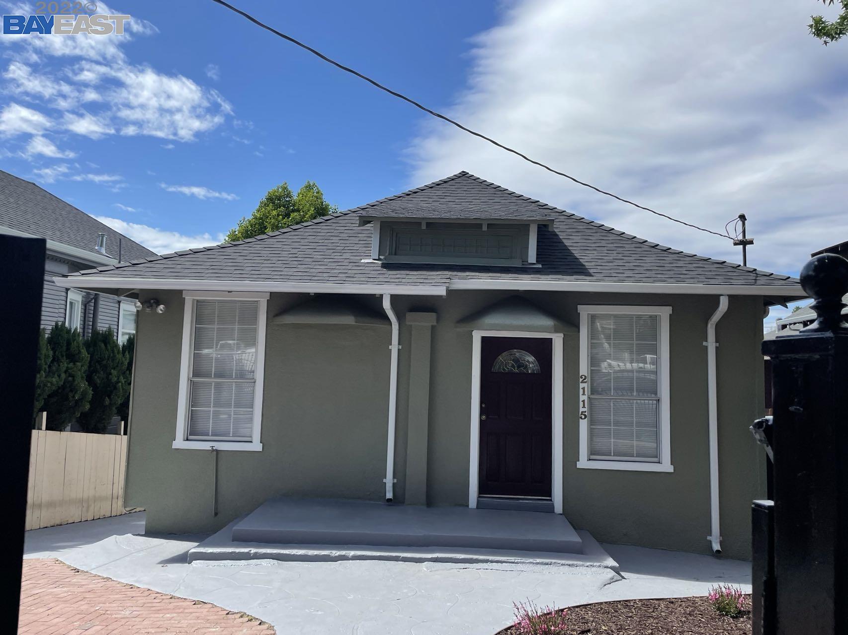 Detail Gallery Image 1 of 1 For 2115 41st Ave, Oakland,  CA 94601 - 4 Beds | 2 Baths