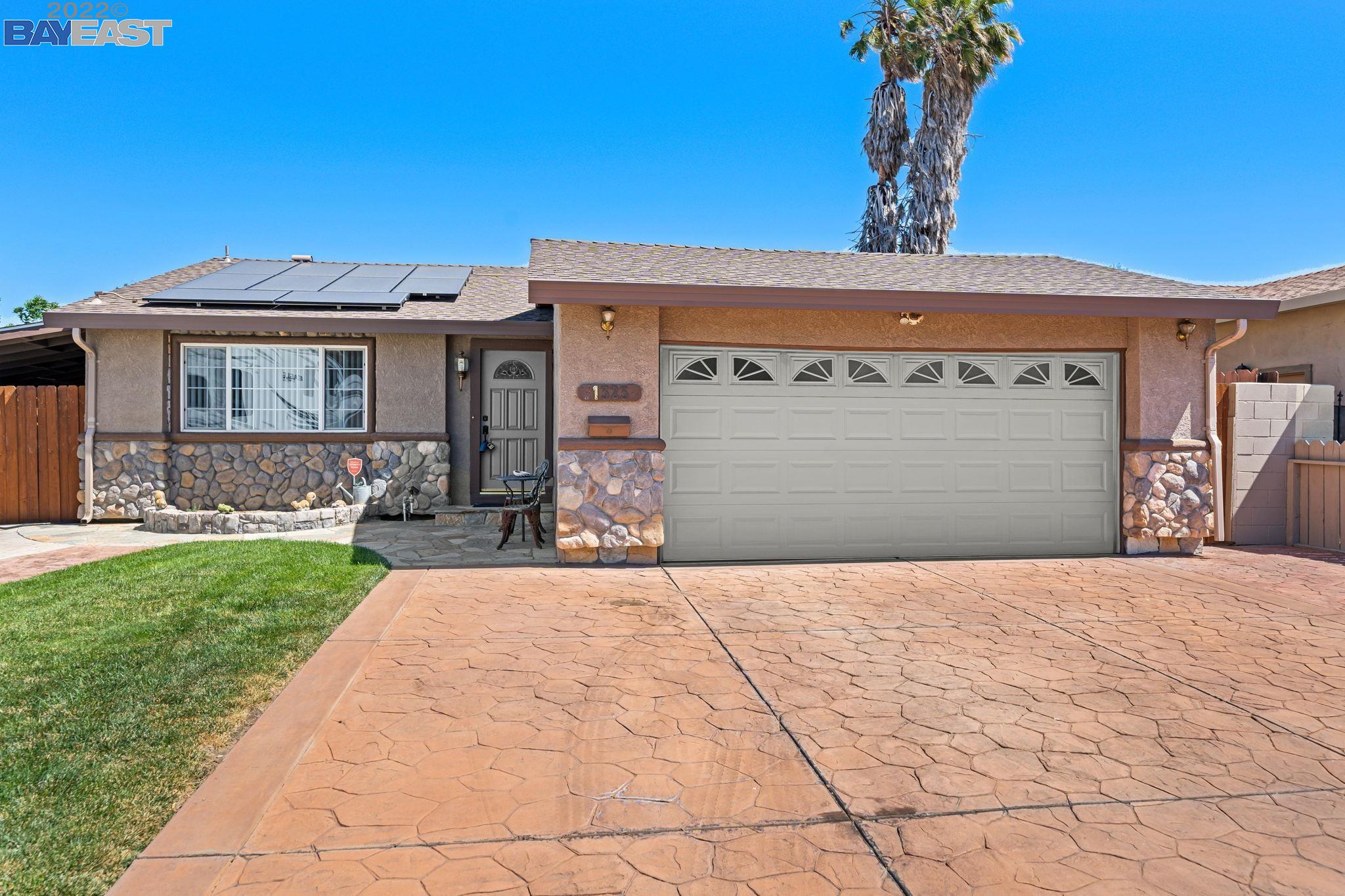 Detail Gallery Image 1 of 23 For 1323 Duncan Dr, Tracy,  CA 95376 - 4 Beds | 2 Baths