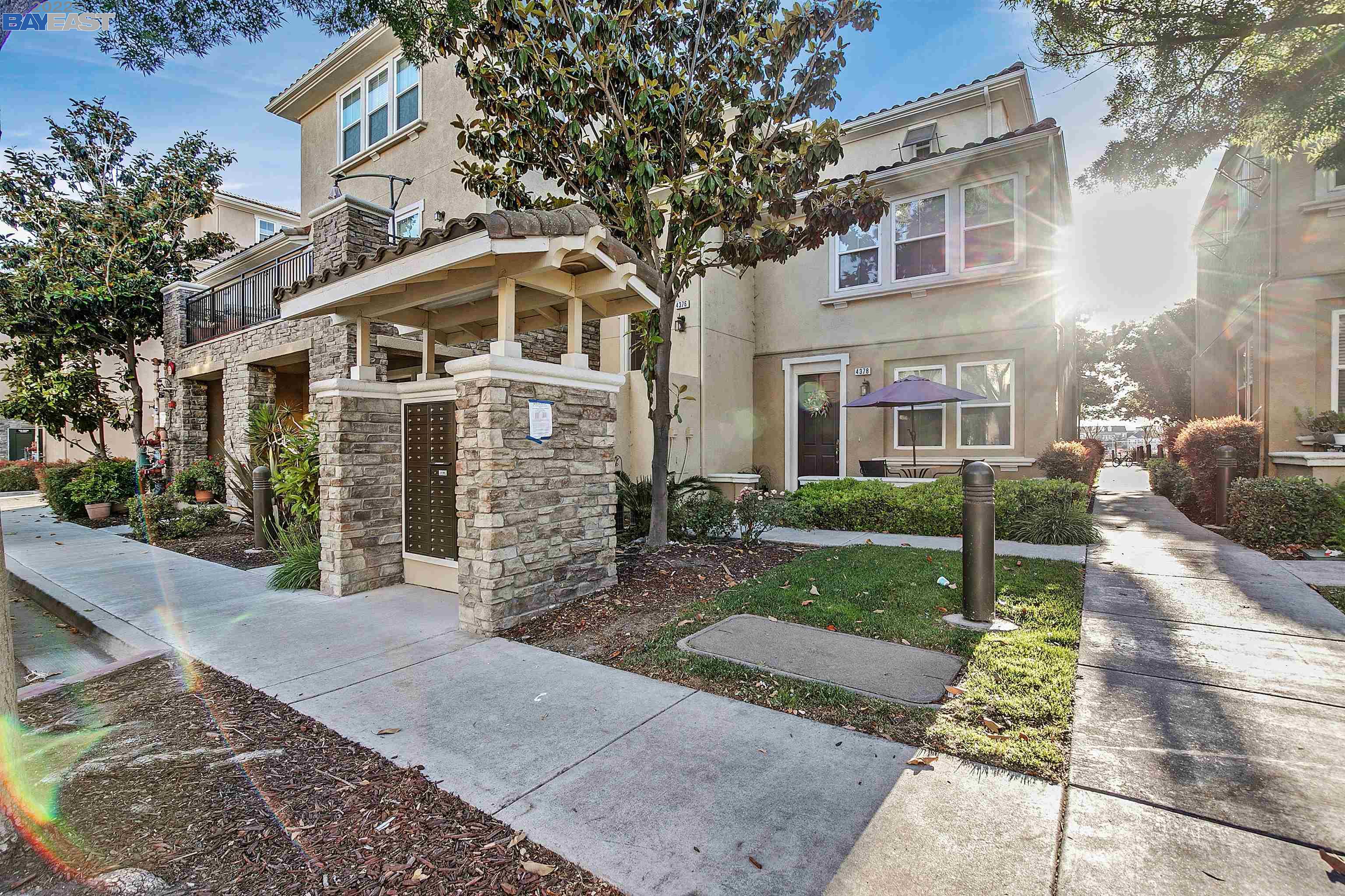Detail Gallery Image 1 of 1 For 4384 Fitzwilliam St, Dublin,  CA 94568 - 3 Beds | 2/1 Baths