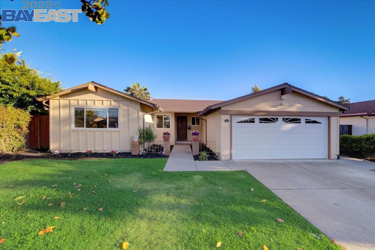 Detail Gallery Image 1 of 1 For 32395 Sheffield Ln, Union City,  CA 94587 - 4 Beds | 2 Baths