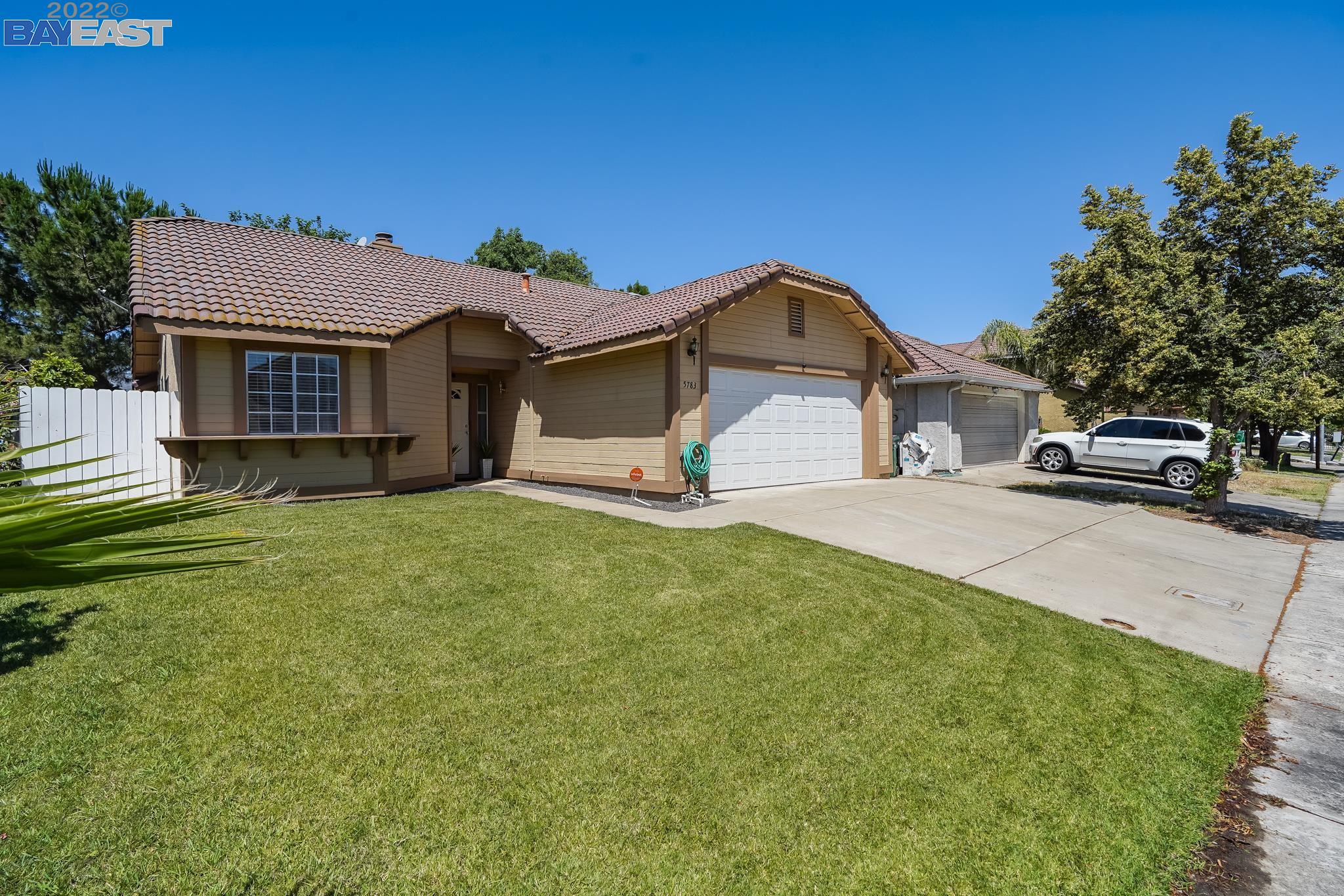 Detail Gallery Image 1 of 1 For 5783 Tevlin Ln, Stockton,  CA 95210 - 3 Beds | 2 Baths