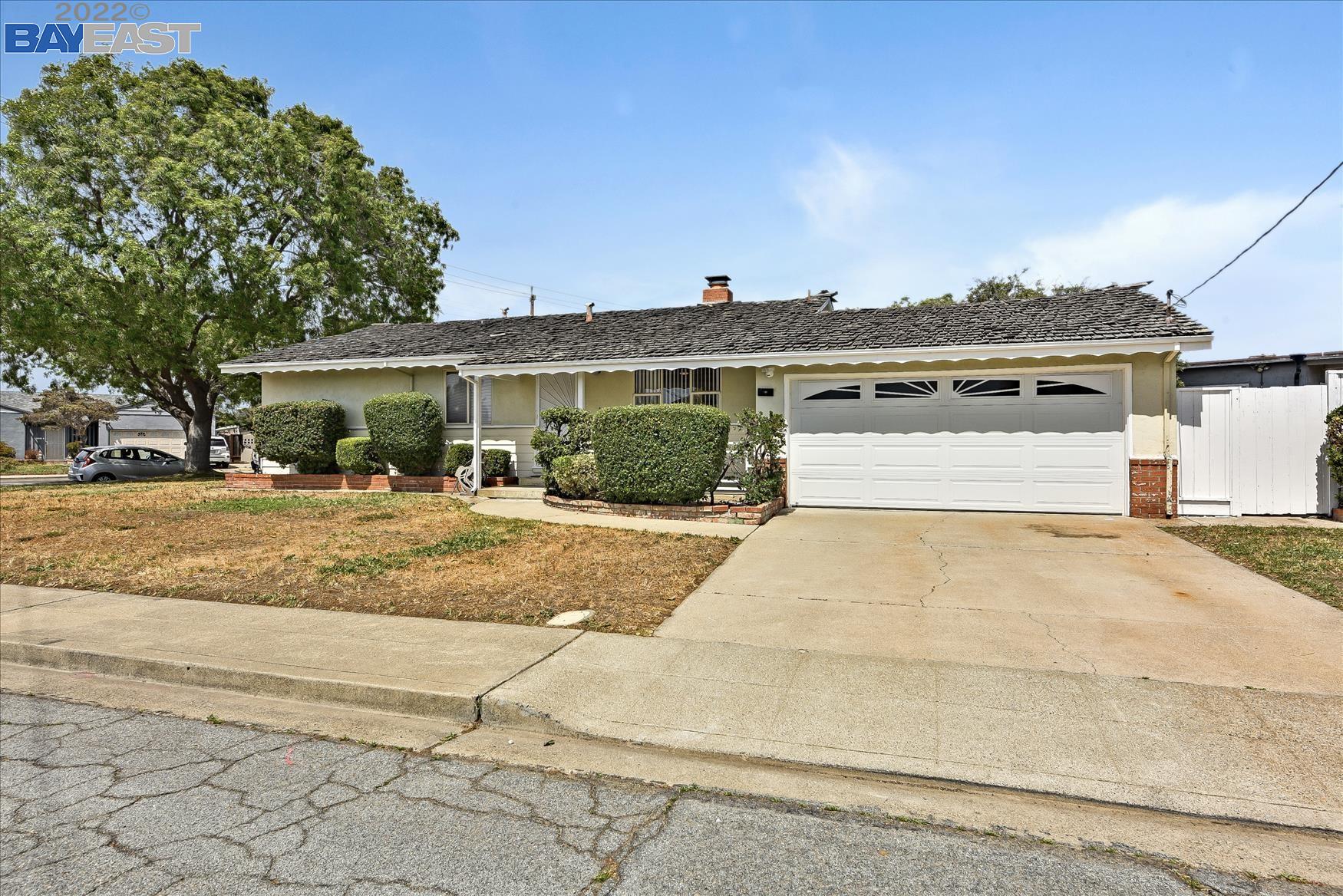 Detail Gallery Image 1 of 1 For 15298 Laverne Dr, San Leandro,  CA 94579 - 3 Beds | 2 Baths