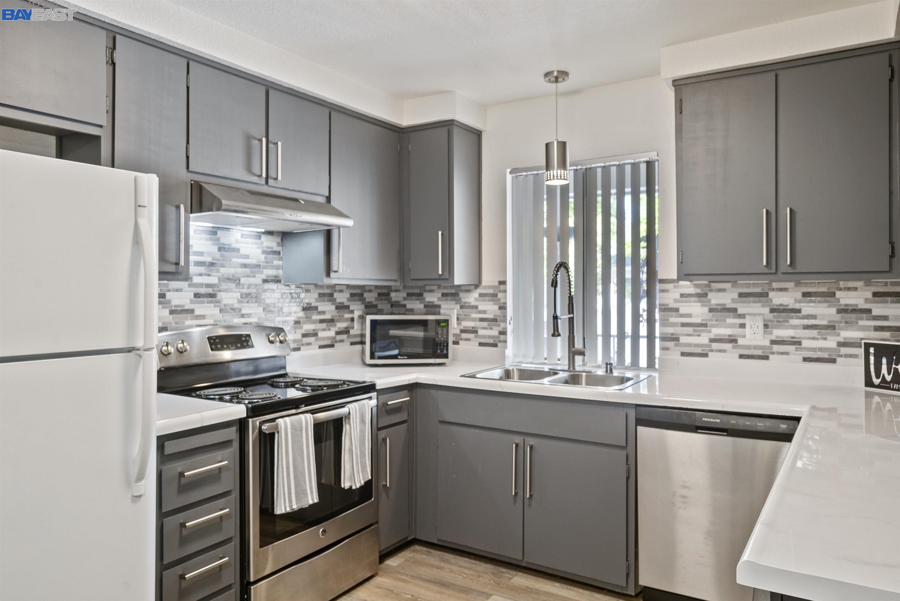Detail Gallery Image 1 of 1 For 61 Muirfield Ct, San Jose,  CA 95116-2682 - 1 Beds | 1 Baths