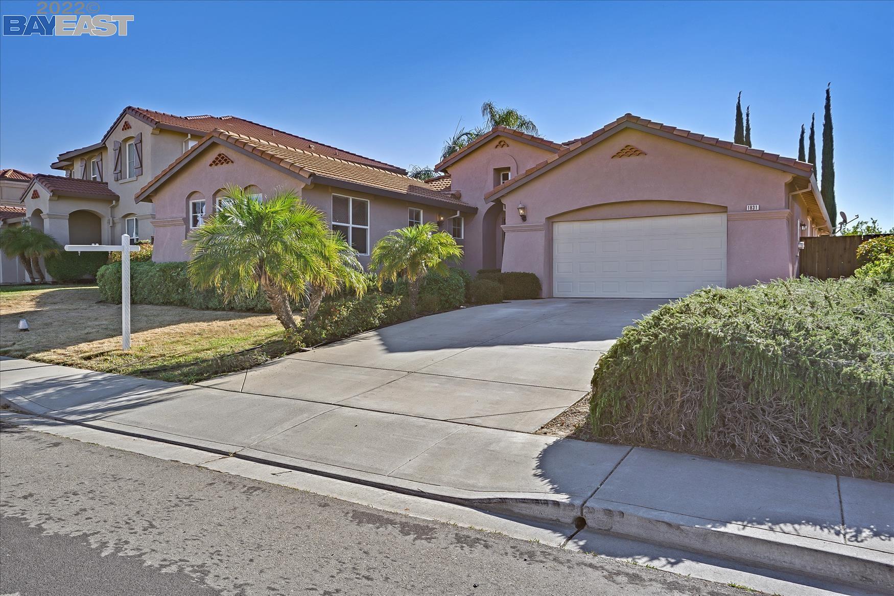 Detail Gallery Image 1 of 1 For 1831 Mount Goethe Way, Antioch,  CA 94531 - 3 Beds | 3 Baths