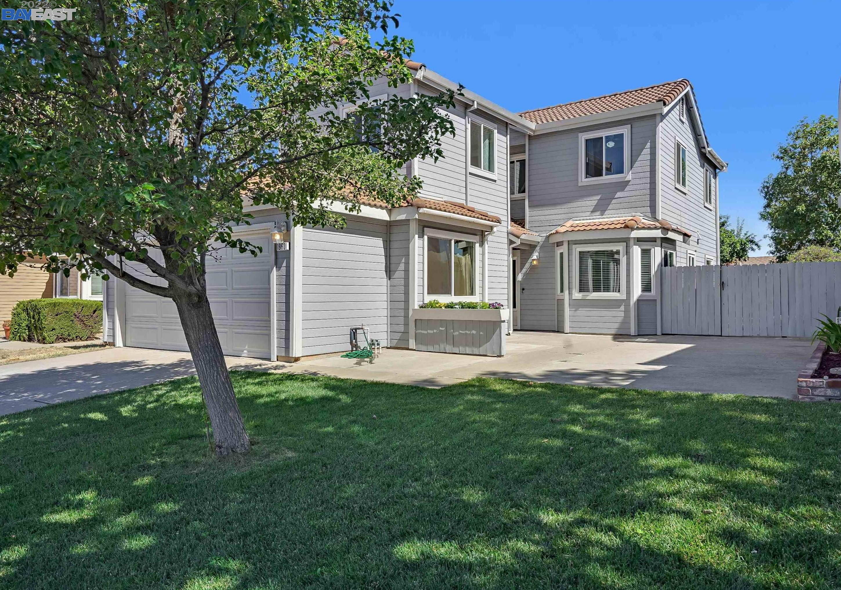 Detail Gallery Image 1 of 1 For 1960 Santa Fe St, Oakley,  CA 94561 - 4 Beds | 3 Baths