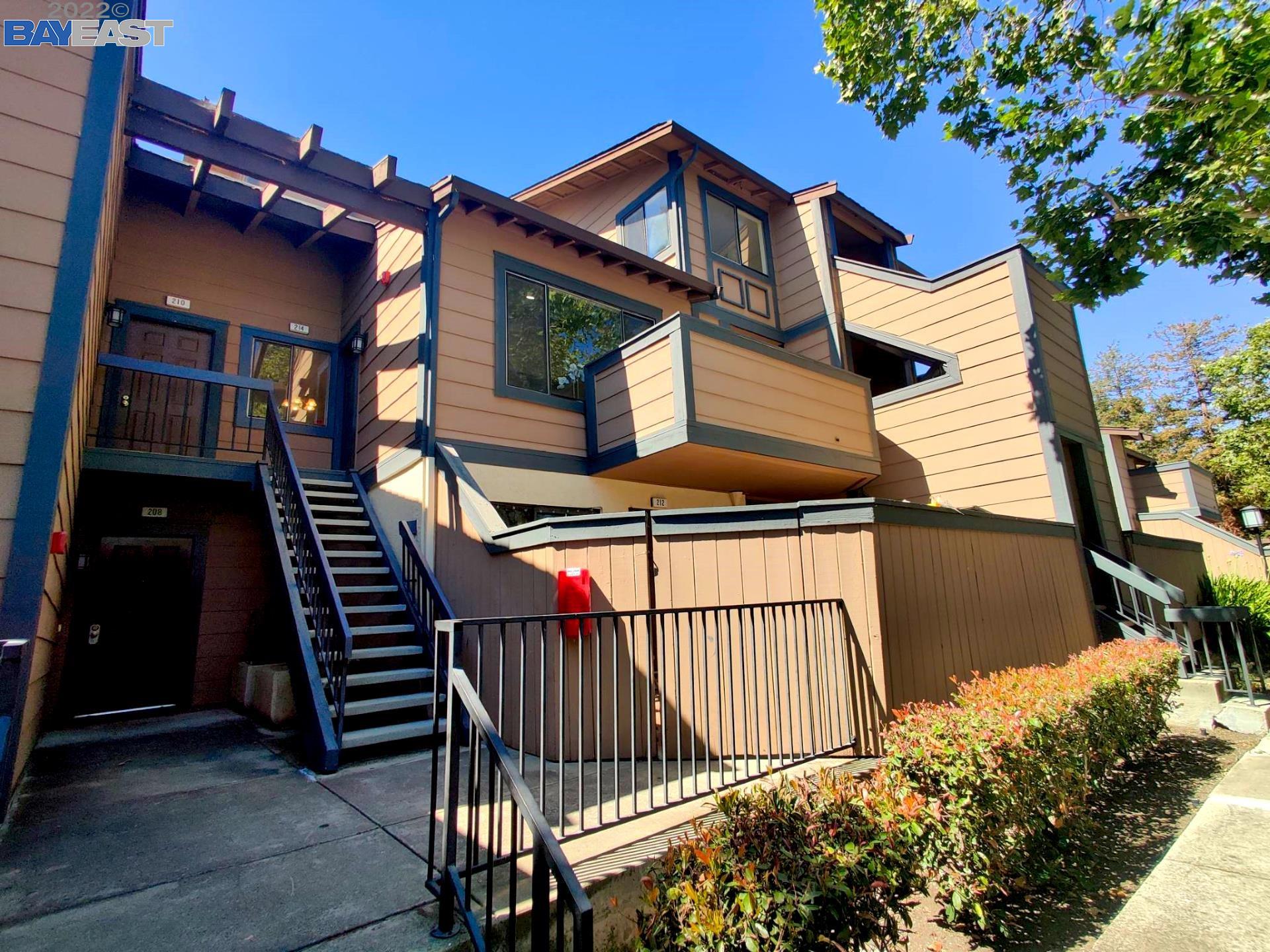 Detail Gallery Image 1 of 1 For 214 E Warren Cmn, Fremont,  CA 94539 - 3 Beds | 2 Baths