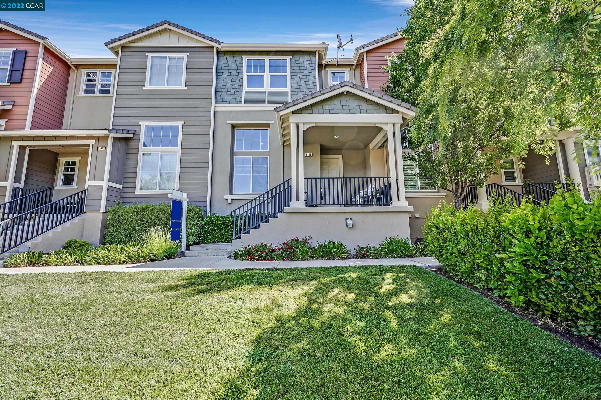 Detail Gallery Image 1 of 1 For 6135 Yardley Ln, San Ramon,  CA 94582 - 3 Beds | 2/1 Baths