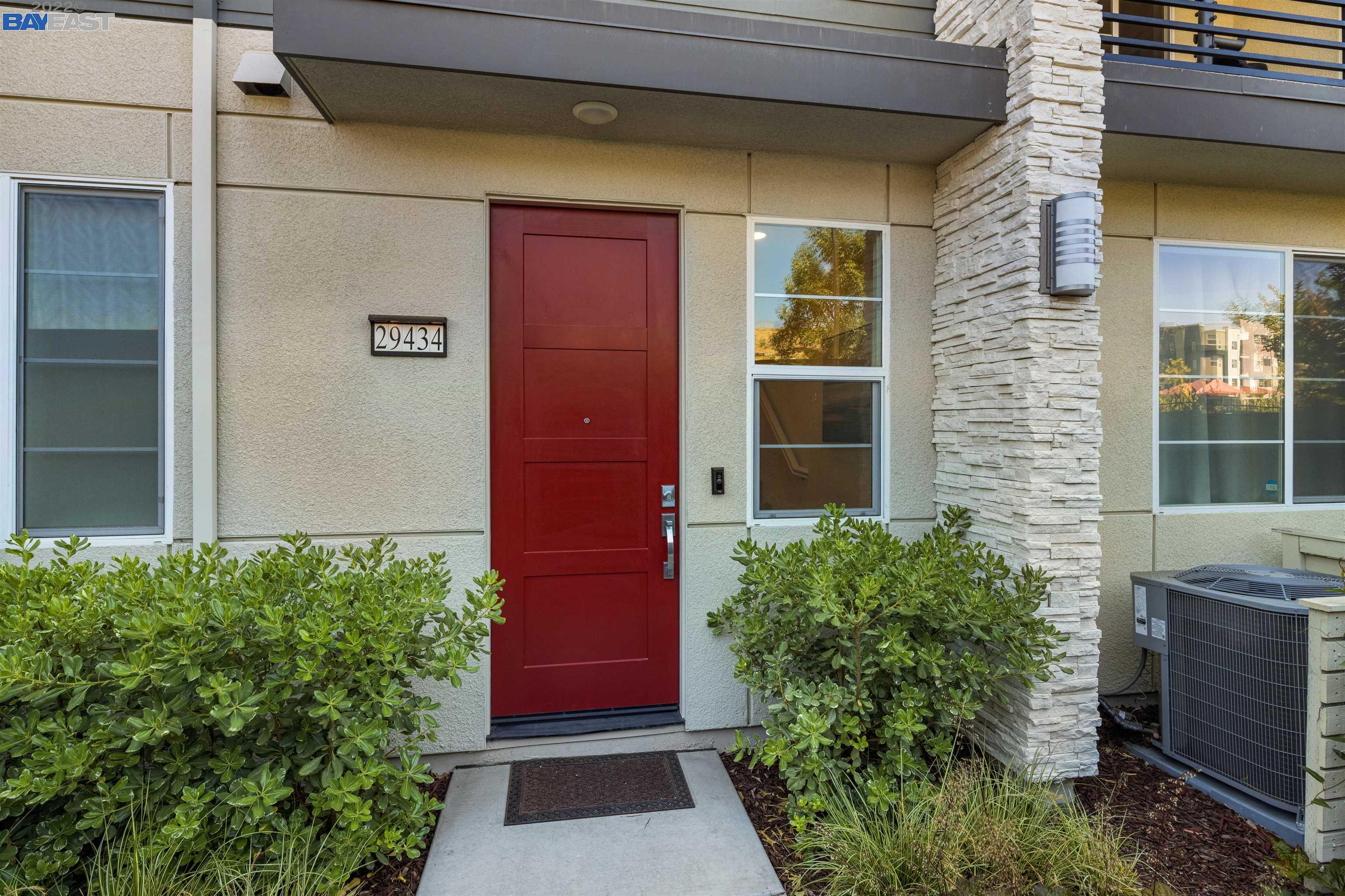 Detail Gallery Image 1 of 1 For 29434 Urbia Way, Hayward,  CA 94544-7747 - 2 Beds | 2 Baths