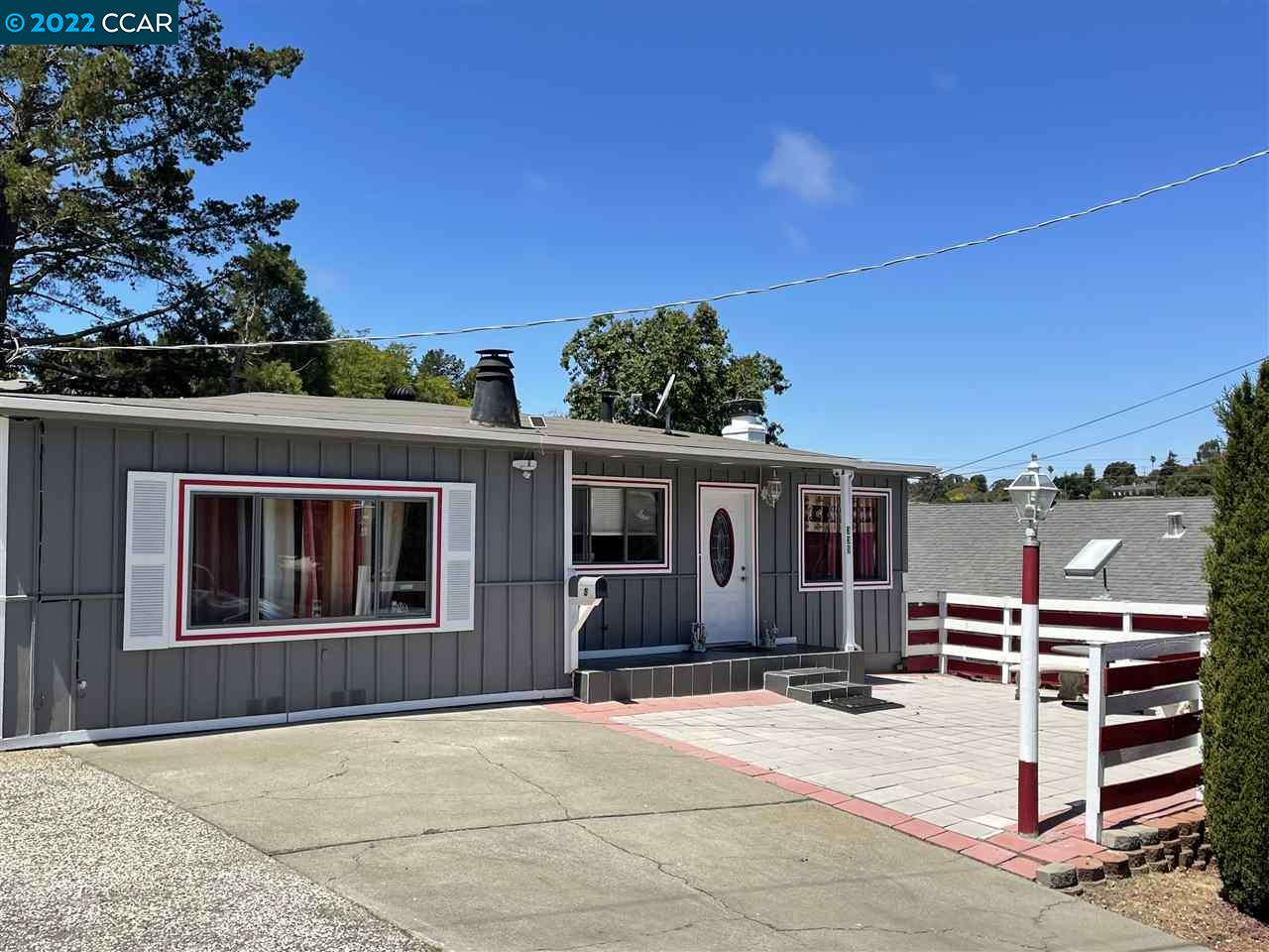 Detail Gallery Image 1 of 1 For 335 Shirley Vista St, El Sobrante,  CA 94803 - 3 Beds | 2 Baths