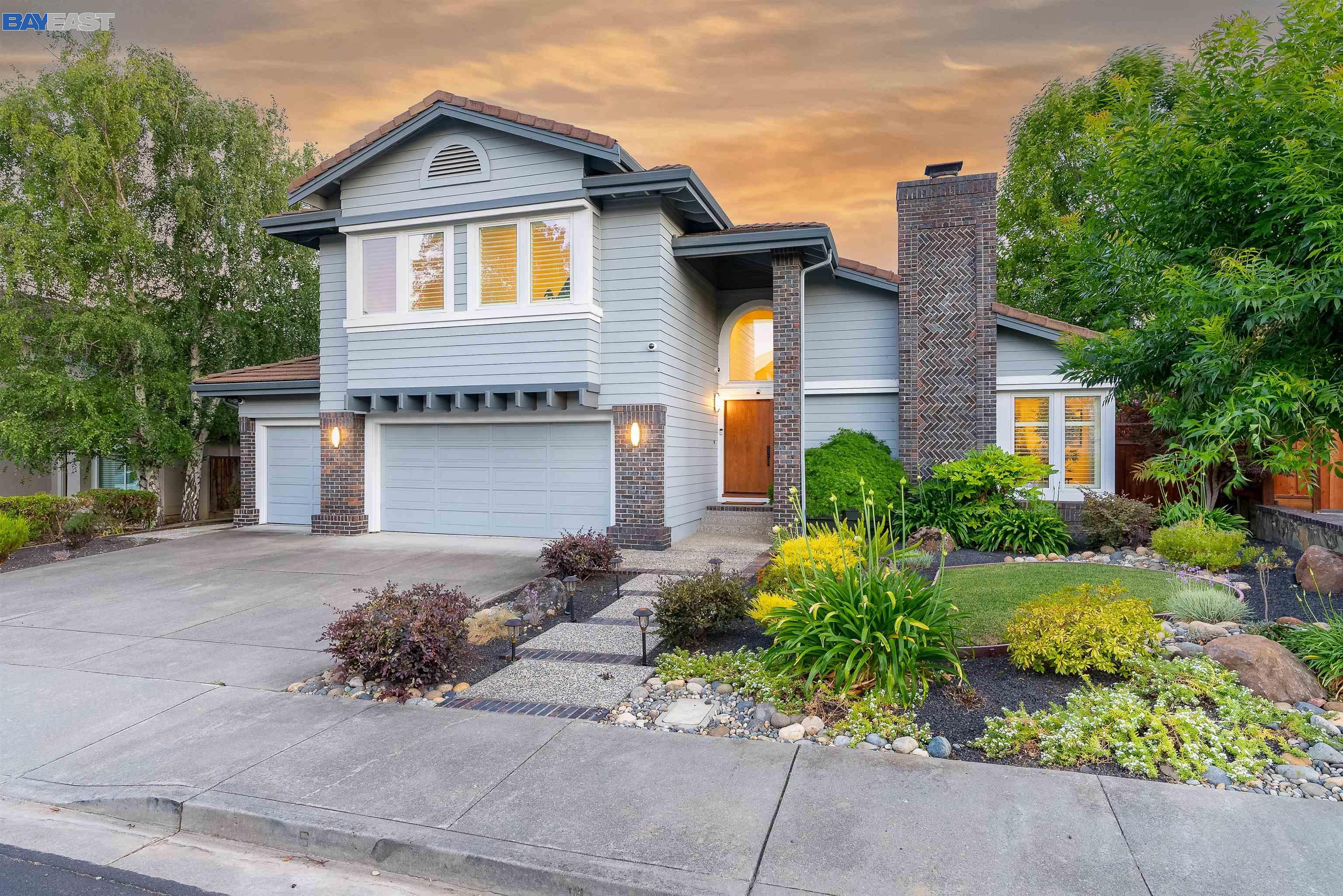 Detail Gallery Image 1 of 1 For 5174 Mount Tam Cir, Pleasanton,  CA 94588 - 5 Beds | 3 Baths