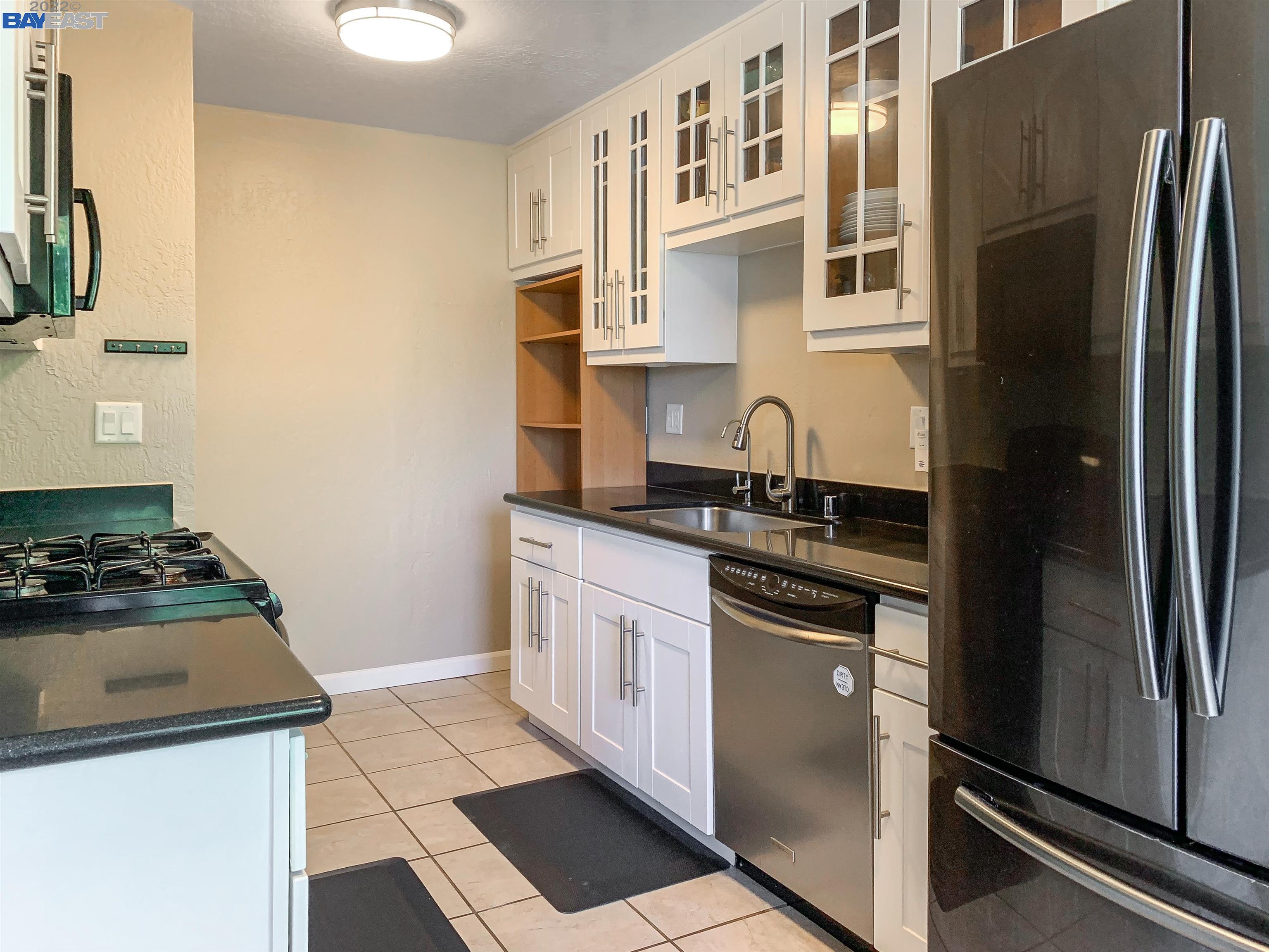 Detail Gallery Image 1 of 1 For 25714 Spring Dr, Hayward,  CA 94542 - 2 Beds | 2 Baths