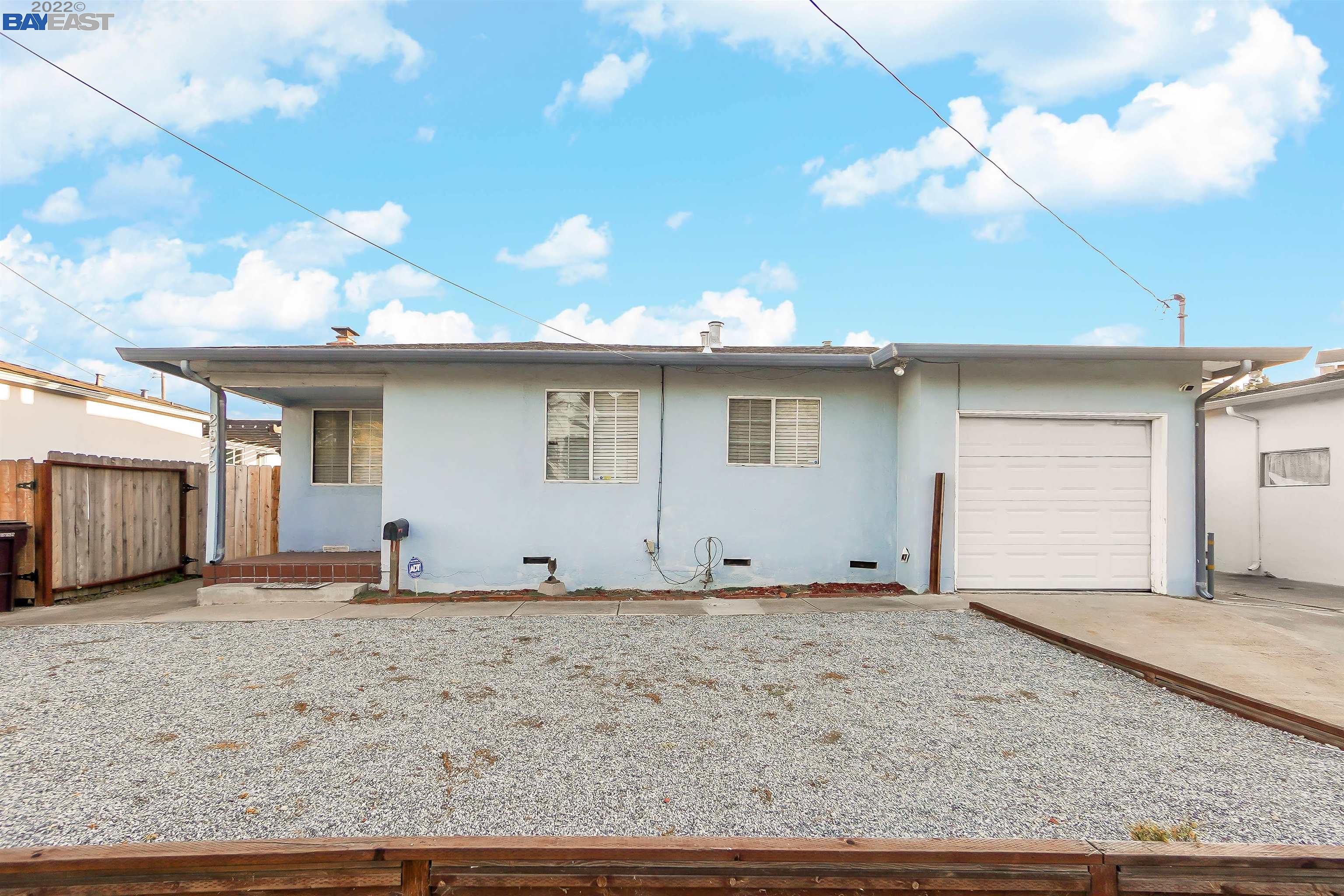 Detail Gallery Image 1 of 1 For 2972 D St, Hayward,  CA 94541 - 3 Beds | 1/1 Baths