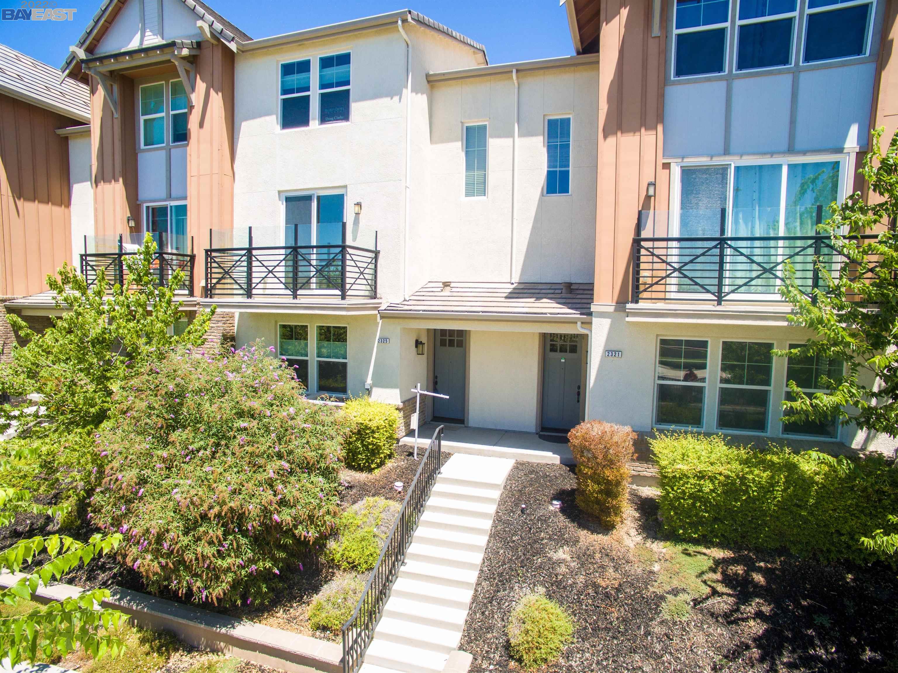 Detail Gallery Image 1 of 1 For 2325 Central Pkwy, Dublin,  CA 94568-6715 - 4 Beds | 4 Baths
