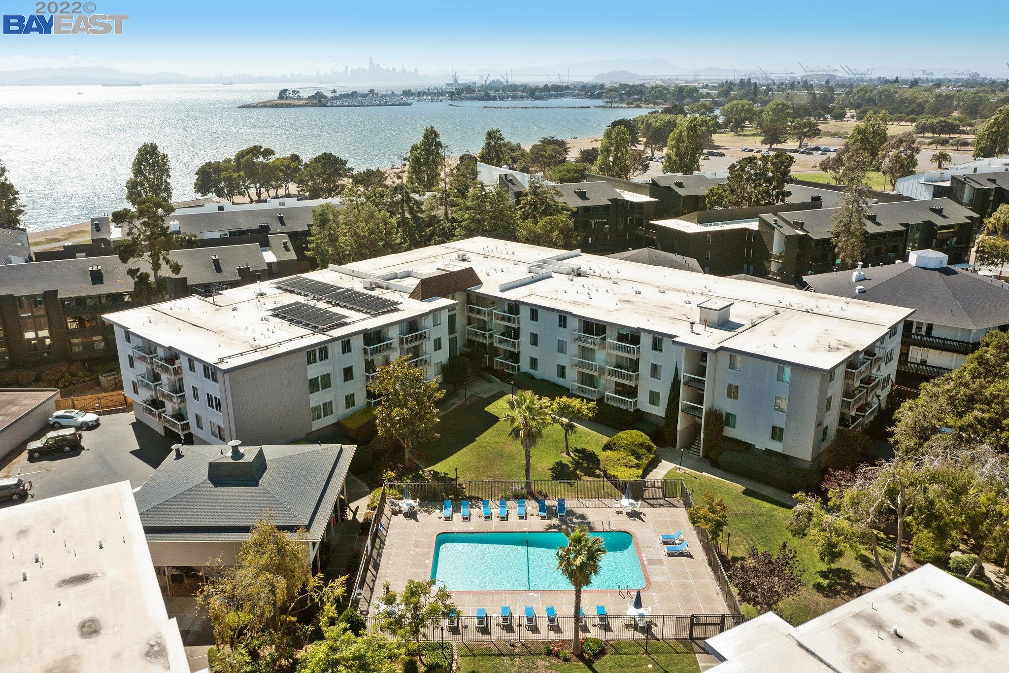 Detail Gallery Image 1 of 1 For 960 Shorepoint Court #101,  Alameda,  CA 94501 - 1 Beds | 1 Baths