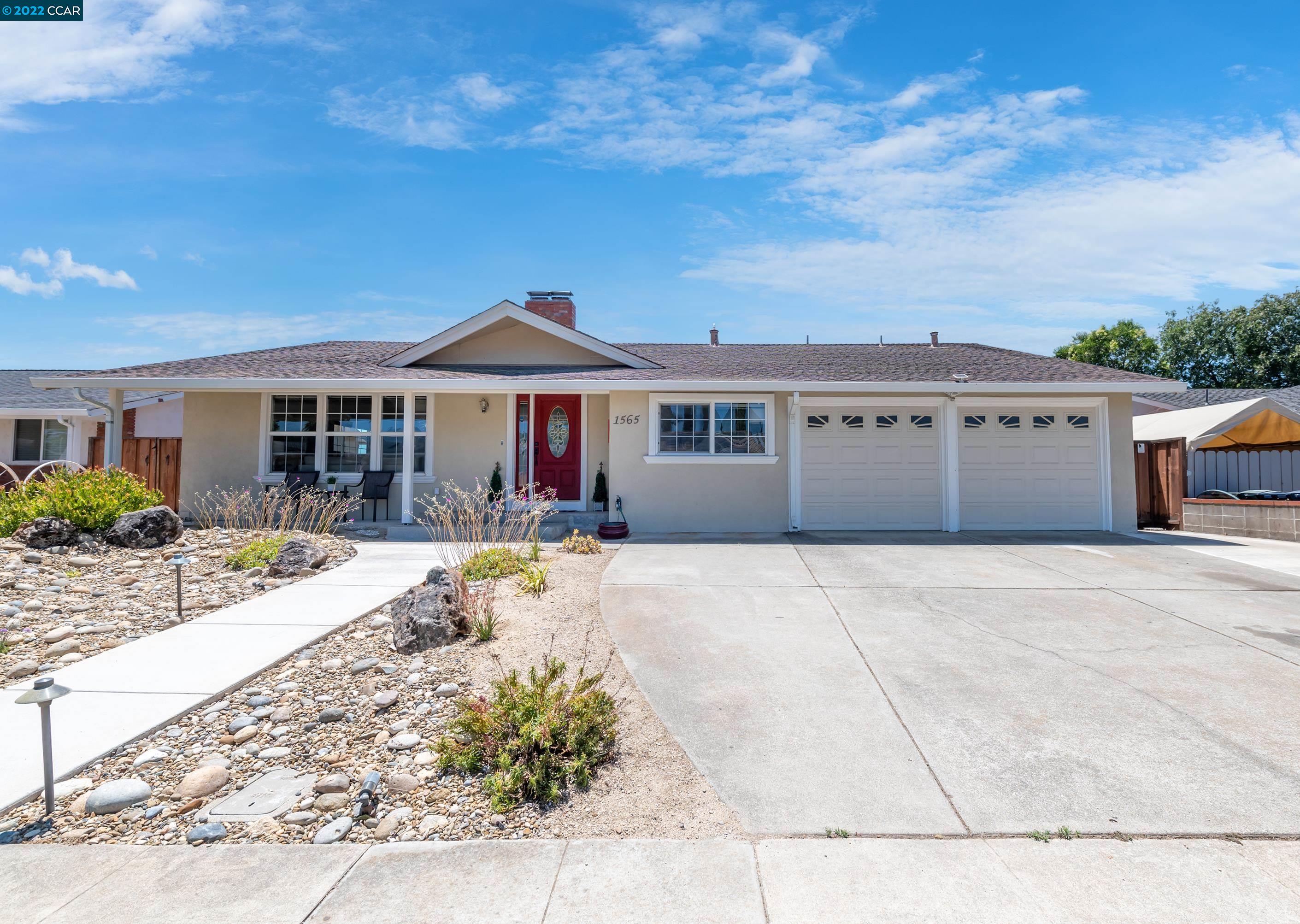 Detail Gallery Image 1 of 1 For 1565 De Leon, Livermore,  CA 94550 - 5 Beds | 2/1 Baths