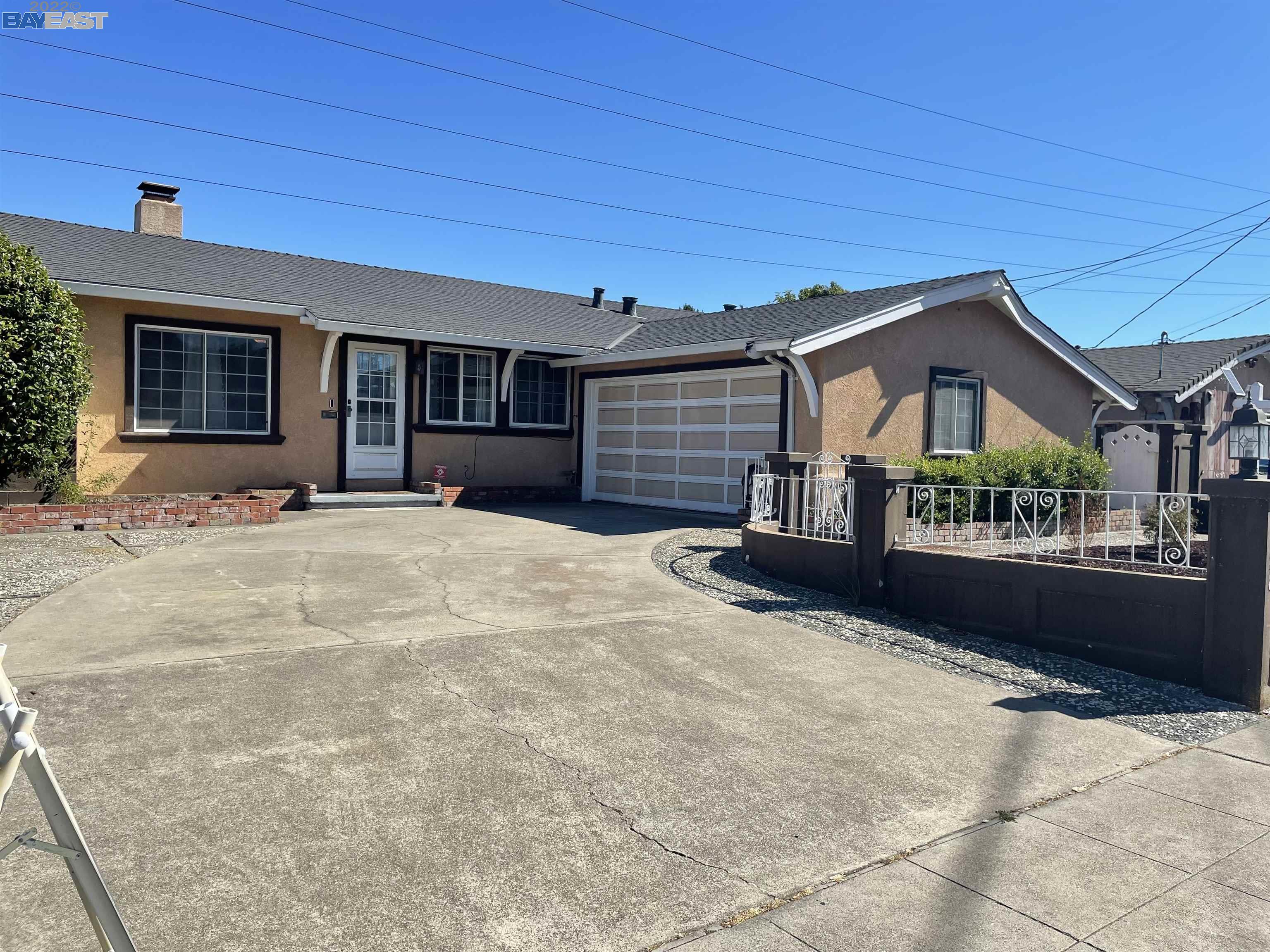 Detail Gallery Image 1 of 1 For 2258 Sleepy Hollow Ave, Hayward,  CA 94545 - 3 Beds | 2 Baths