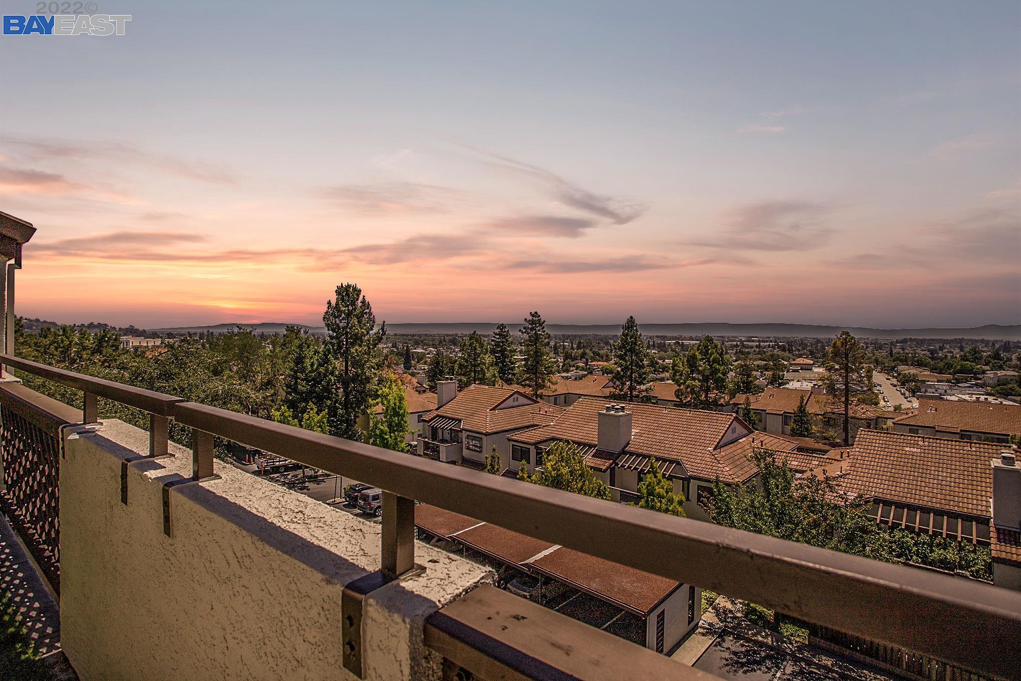 Detail Gallery Image 1 of 1 For 21103 Gary Dr 314a,  Hayward,  CA 94546 - 2 Beds | 2 Baths