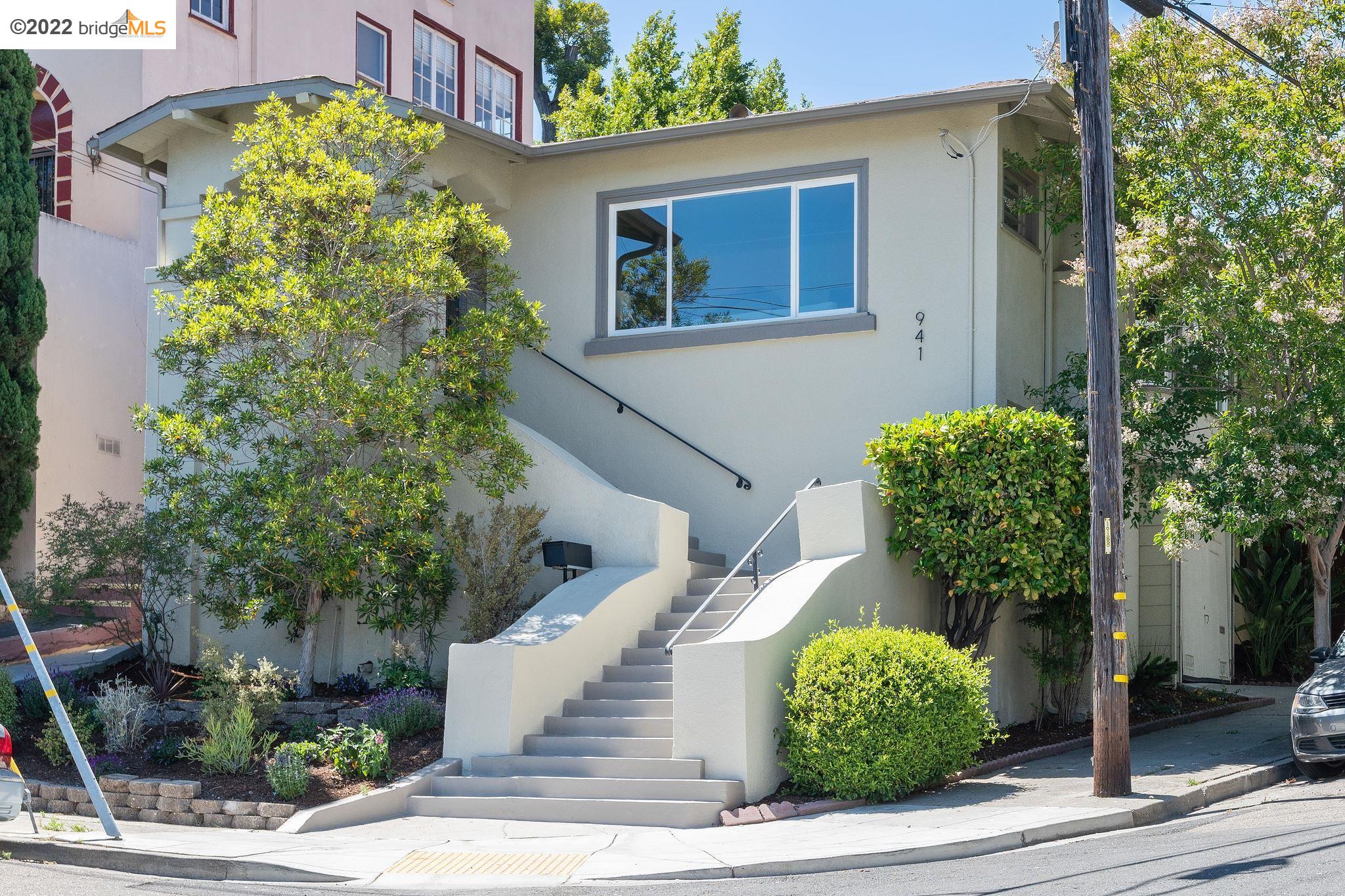 Detail Gallery Image 1 of 1 For 941 York St, Oakland,  CA 94610 - 3 Beds | 1 Baths