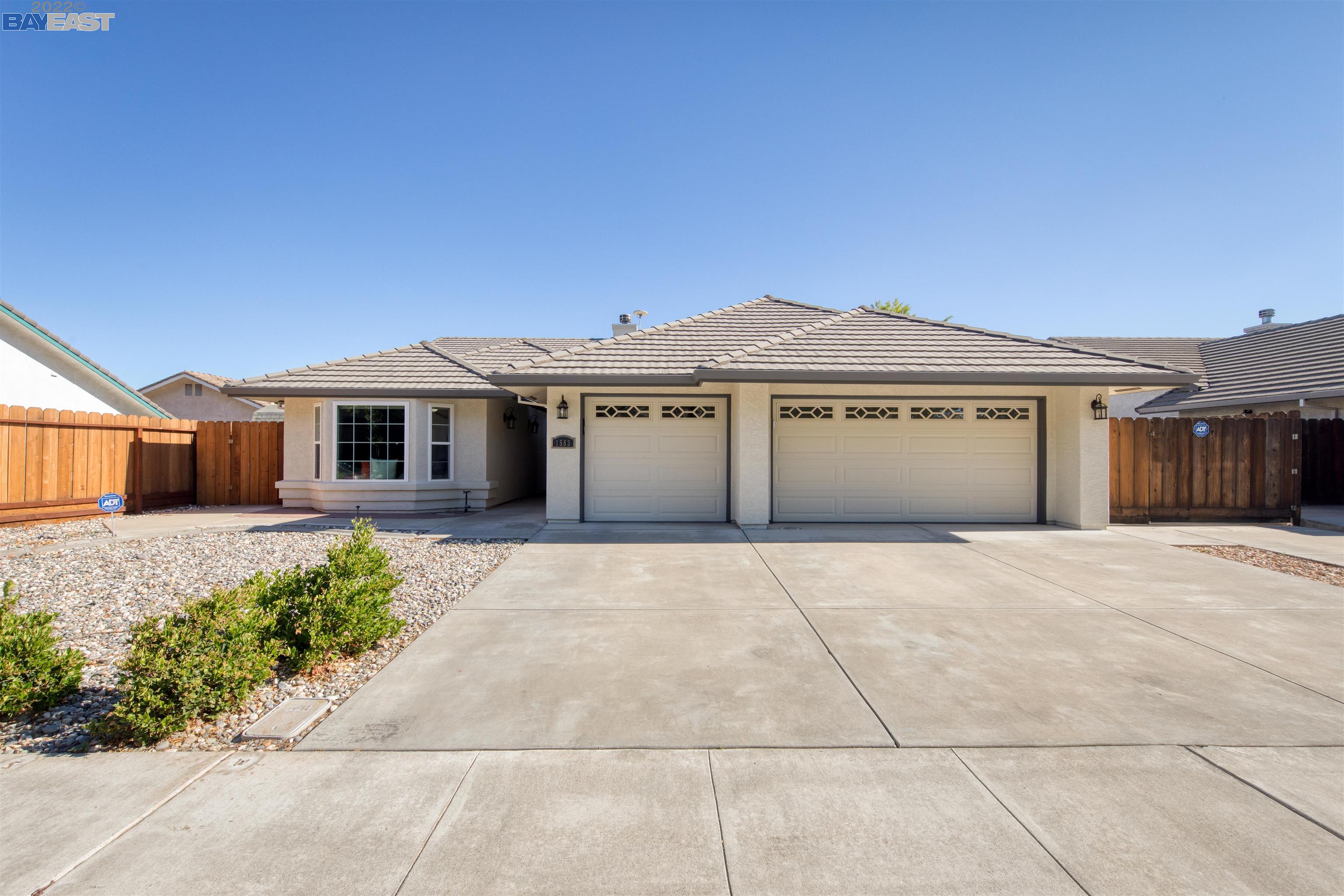 Detail Gallery Image 1 of 1 For 1583 Nehemiah Dr, Manteca,  CA 95336 - 3 Beds | 2 Baths
