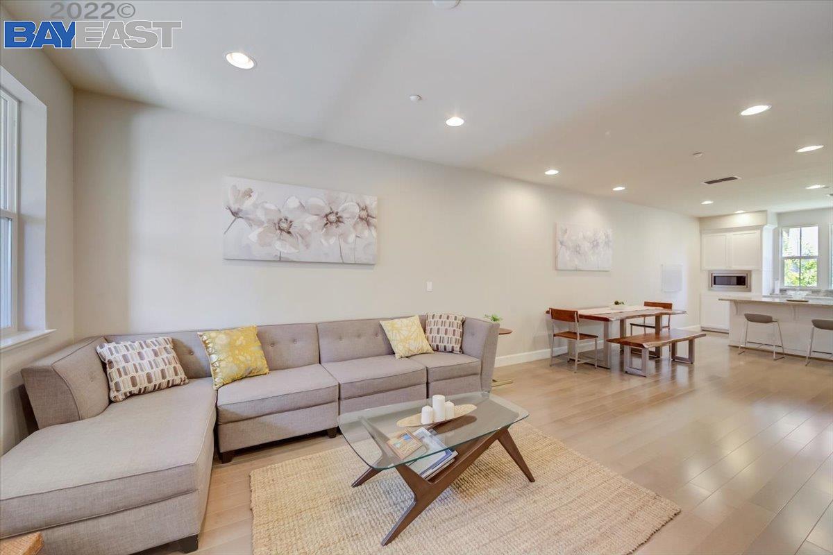 Detail Gallery Image 1 of 1 For 2892 Predio Ter, Fremont,  CA 94539 - 3 Beds | 3/1 Baths
