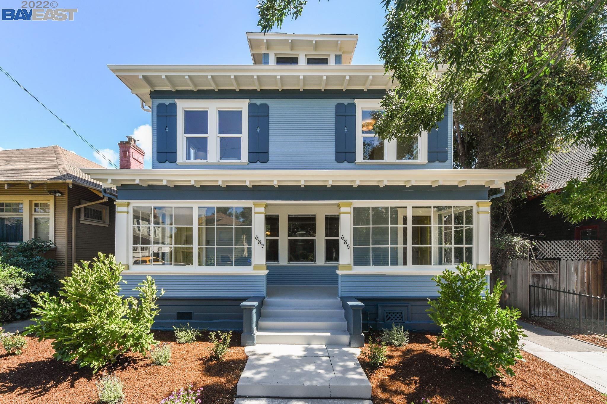 Detail Gallery Image 1 of 1 For 689 Poirier St, Oakland,  CA 94609 - 6 Beds | 2 Baths