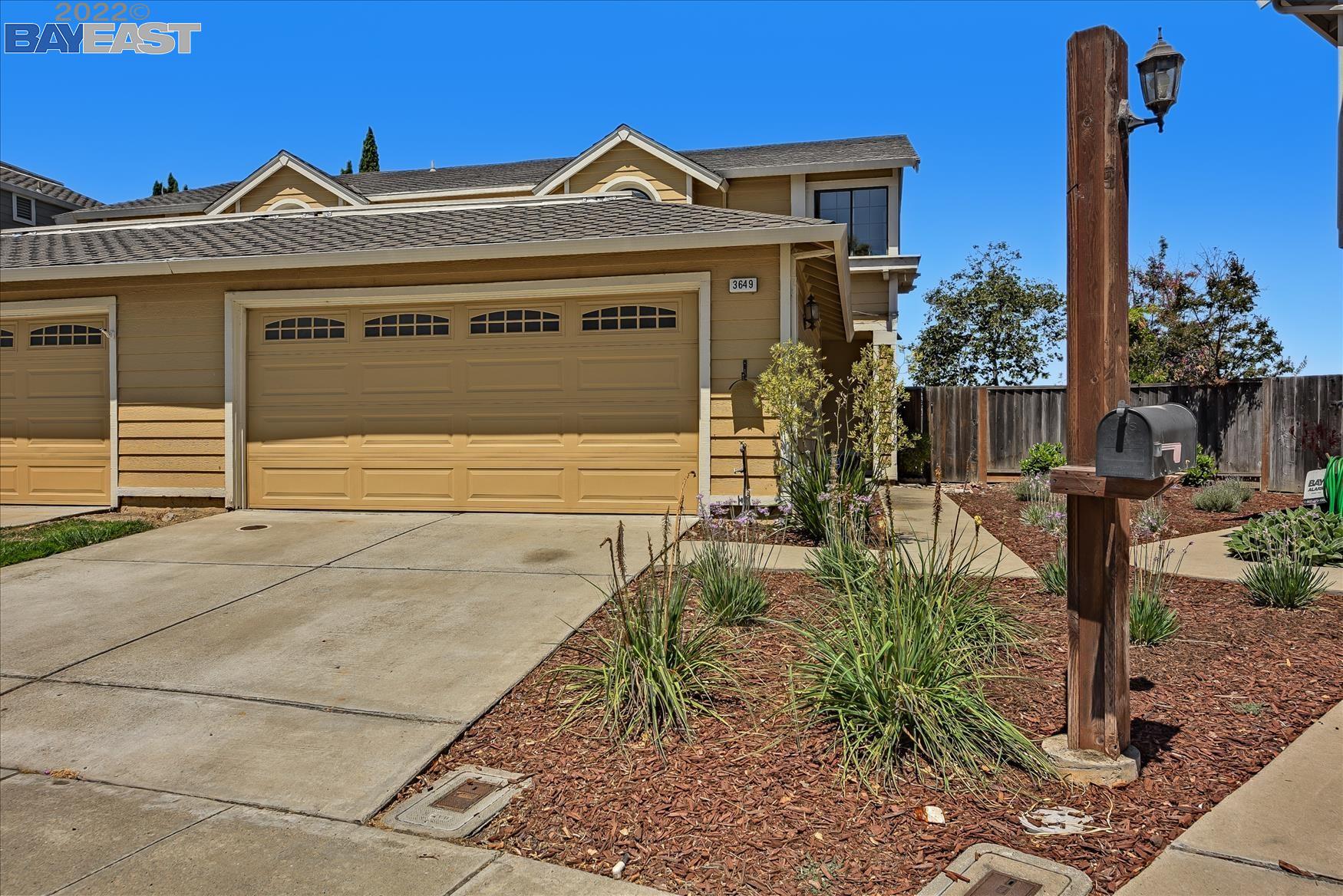 Detail Gallery Image 1 of 1 For 3649 Bobwhite Ter, Fremont,  CA 94555 - 2 Beds | 2/1 Baths