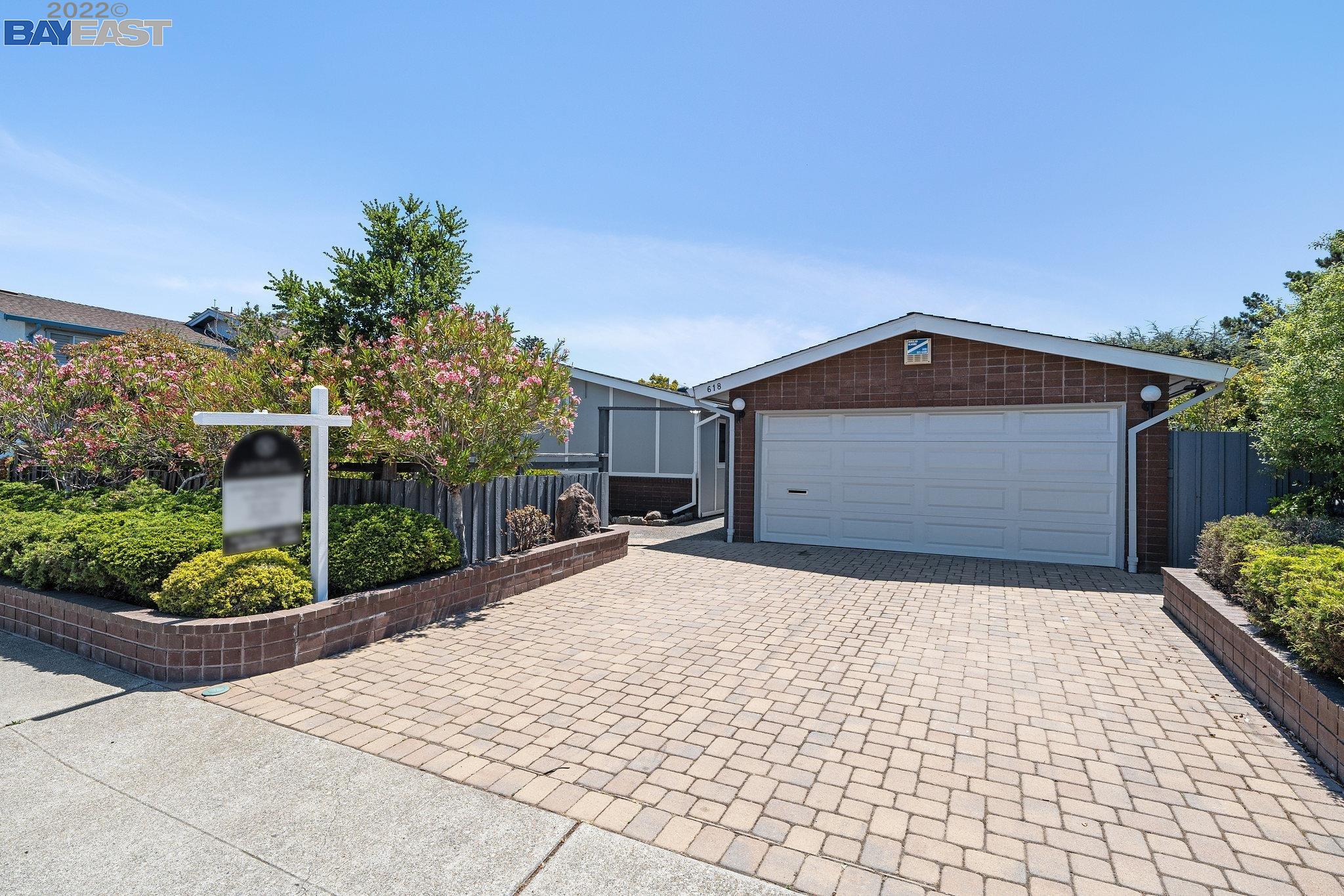 Detail Gallery Image 1 of 1 For 618 Arlington Isle, Alameda,  CA 94501 - 4 Beds | 3 Baths