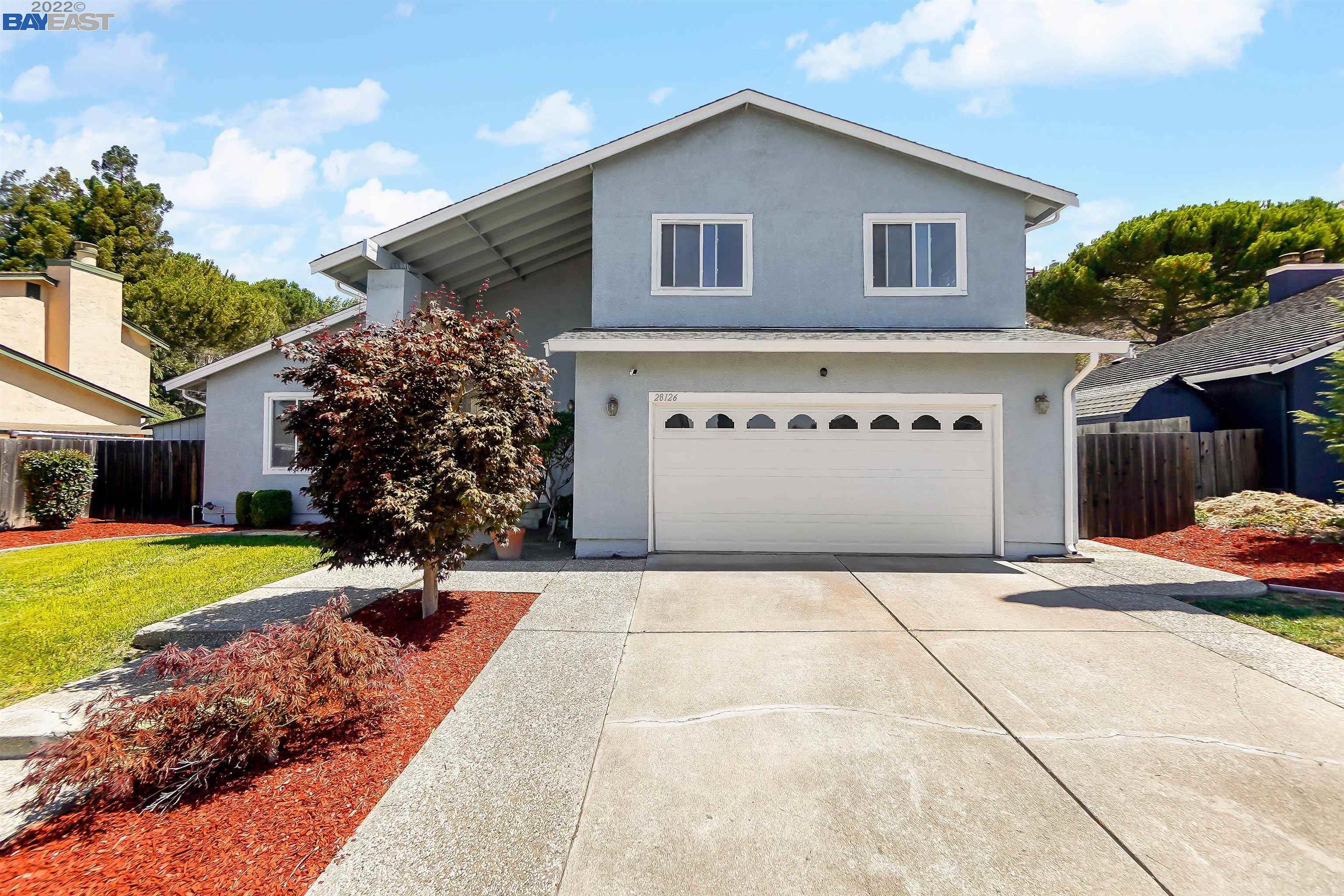 Detail Gallery Image 1 of 1 For 28126 Dobbel Ave, Hayward,  CA 94542 - 4 Beds | 3 Baths