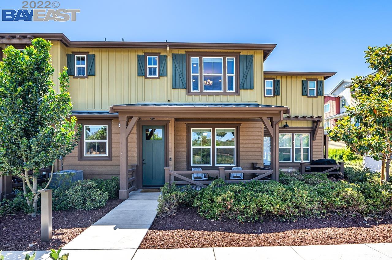Detail Gallery Image 1 of 1 For 490 Persimmon Cmn #9,  Livermore,  CA 94551 - 3 Beds | 2/1 Baths