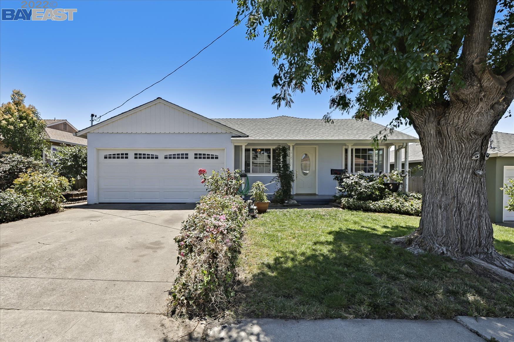 Detail Gallery Image 1 of 1 For 4051 Meadowview Dr, Castro Valley,  CA 94546 - 3 Beds | 1 Baths