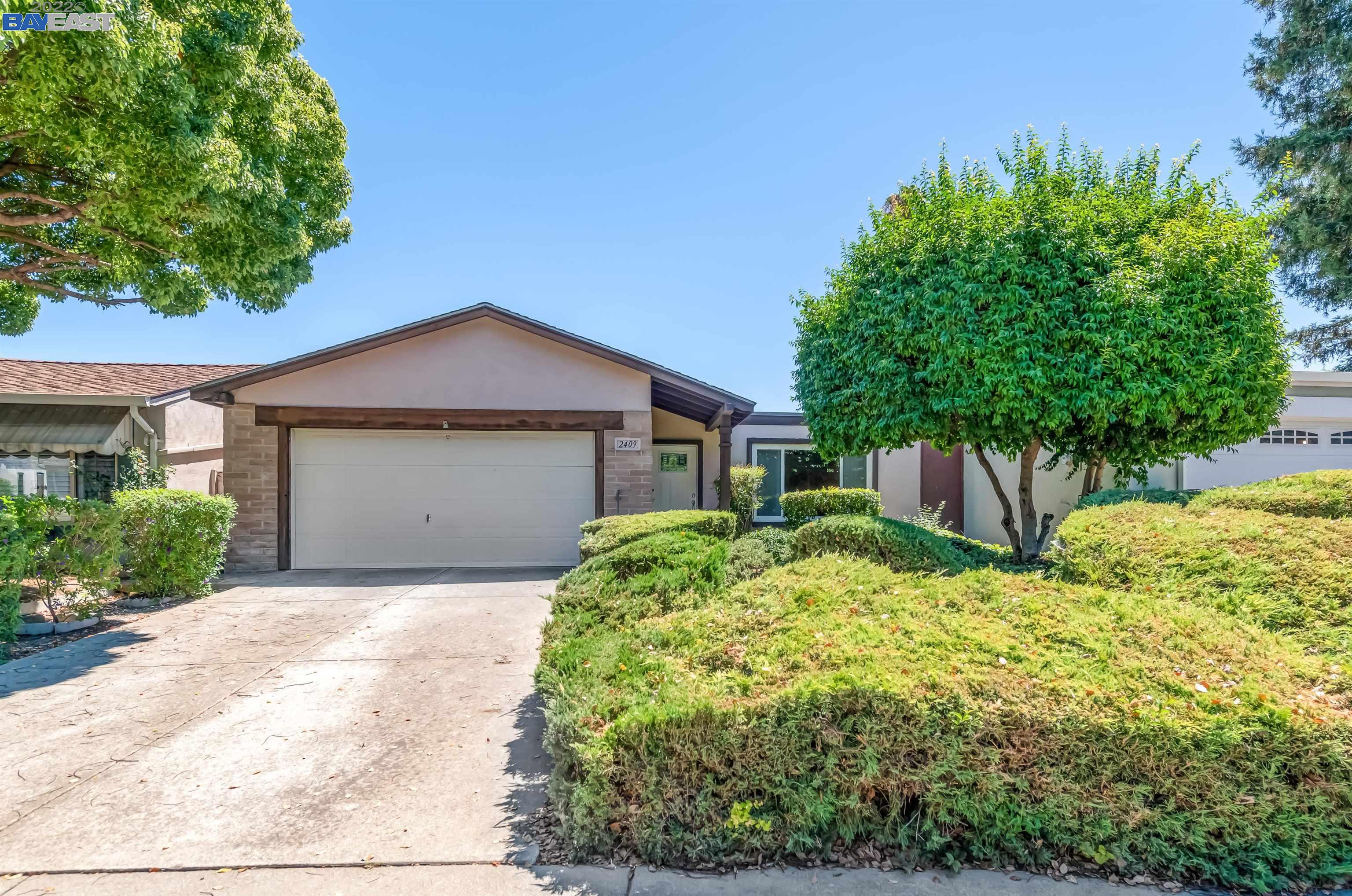 Detail Gallery Image 1 of 1 For 2409 Heatherlark Cir, Pleasanton,  CA 94566 - 2 Beds | 1 Baths