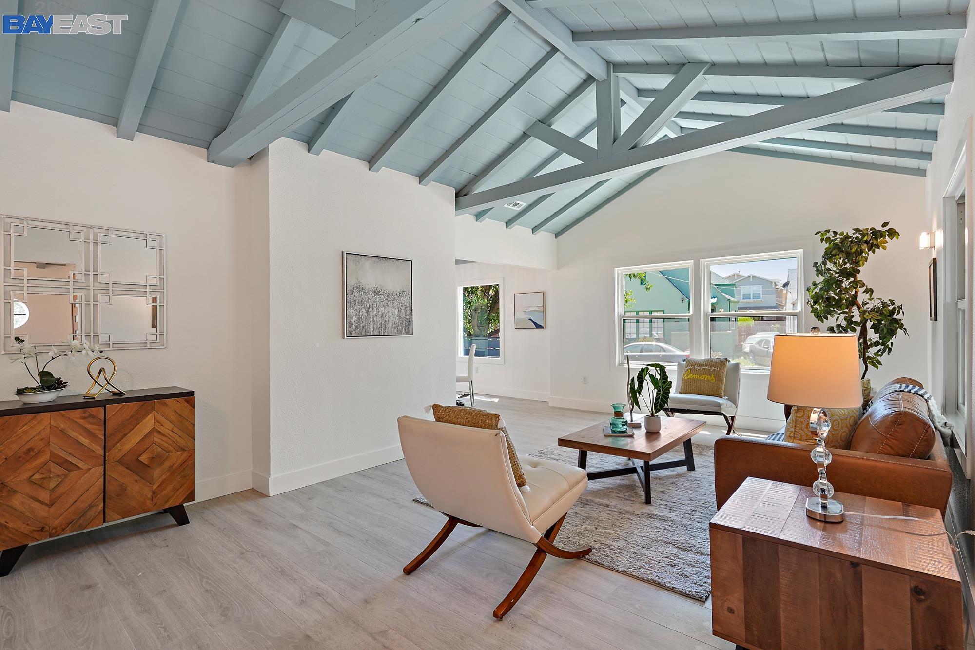 Detail Gallery Image 1 of 1 For 1800 109th Ave, Oakland,  CA 94603 - 2 Beds | 2 Baths