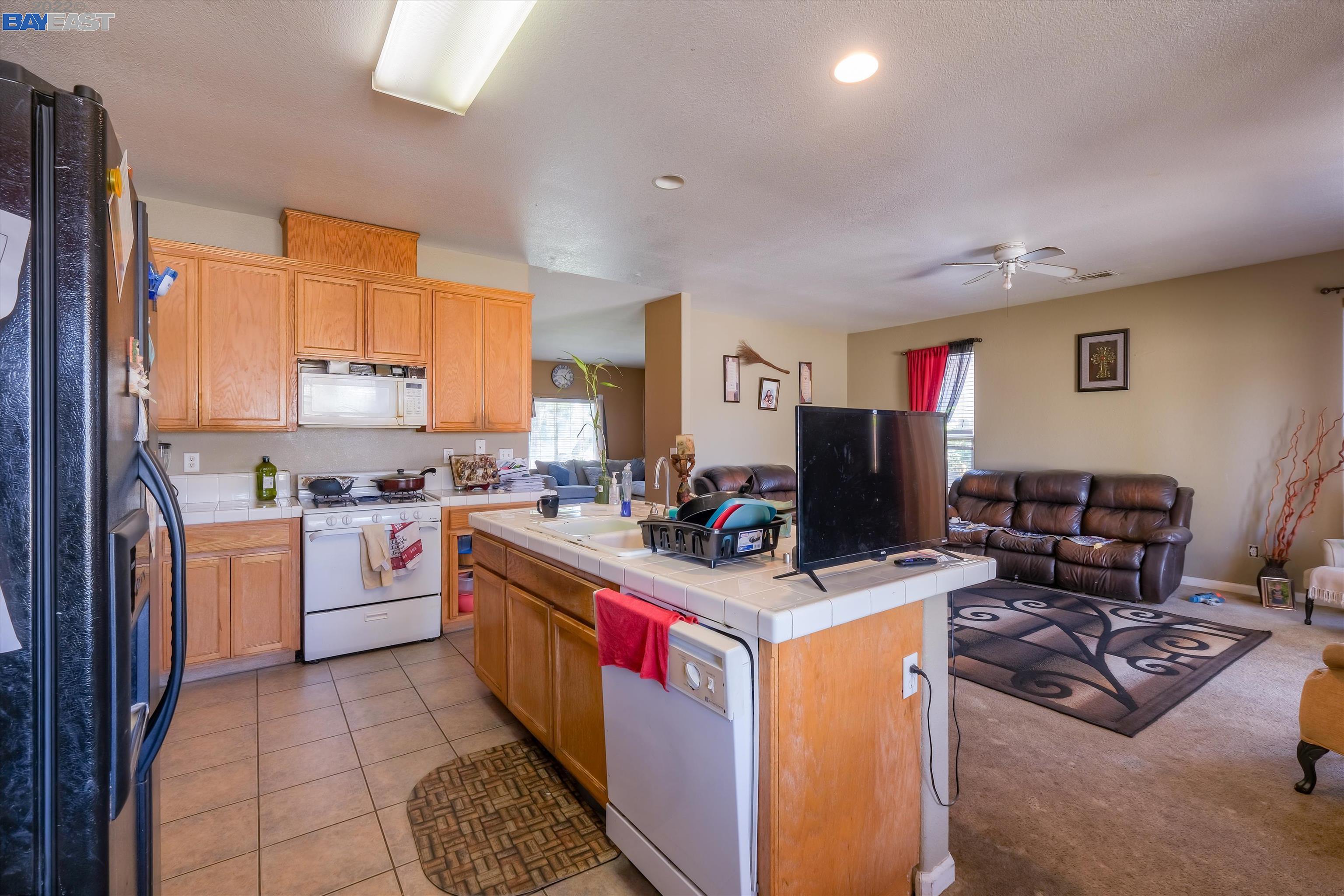 Detail Gallery Image 11 of 30 For 1883 Amberwood Ln, Turlock,  CA 95380 - 4 Beds | 2/1 Baths