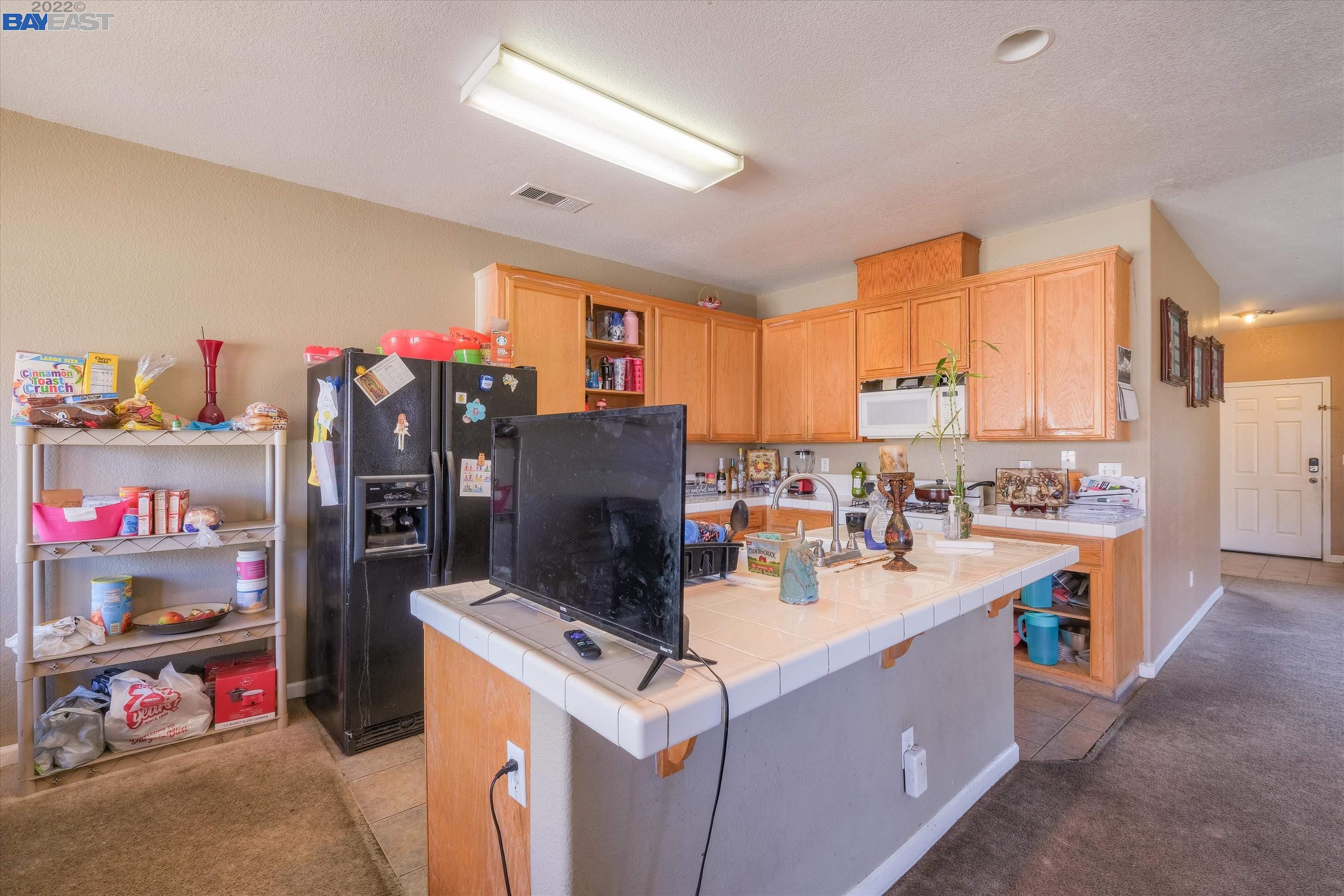 Detail Gallery Image 12 of 30 For 1883 Amberwood Ln, Turlock,  CA 95380 - 4 Beds | 2/1 Baths