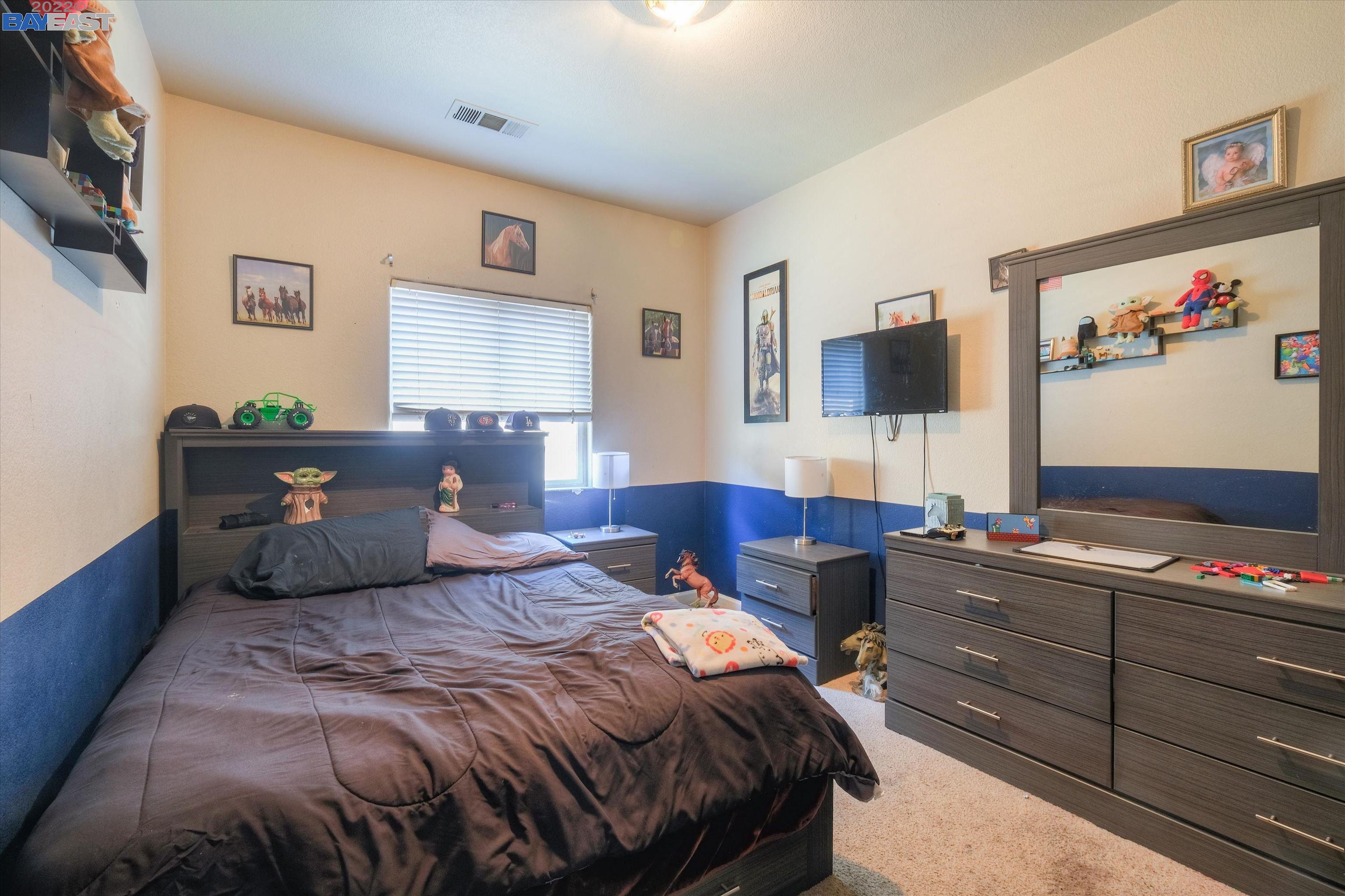 Detail Gallery Image 13 of 30 For 1883 Amberwood Ln, Turlock,  CA 95380 - 4 Beds | 2/1 Baths