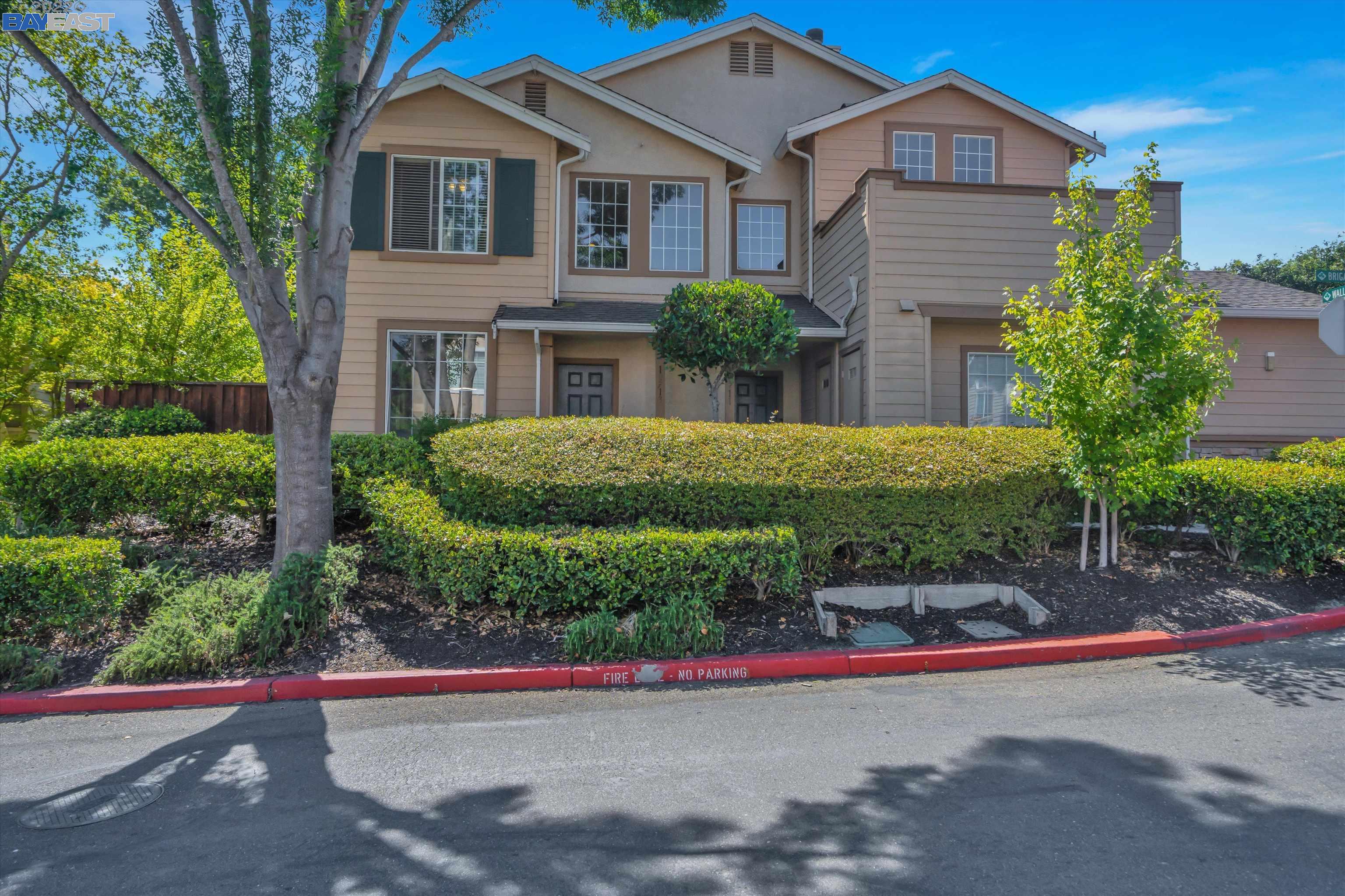 Detail Gallery Image 1 of 1 For 10713 Wallace Ln, Dublin,  CA 94568-5536 - 3 Beds | 2/1 Baths