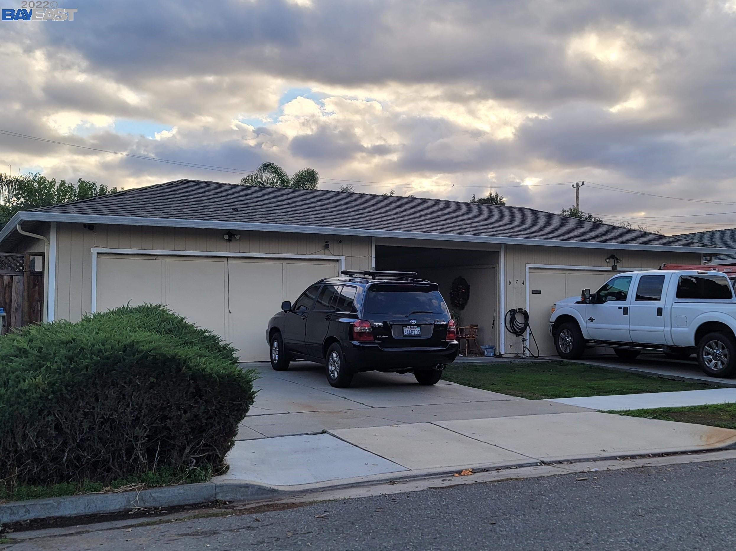 Detail Gallery Image 1 of 1 For 674 Chemeketa Dr, San Jose,  CA 95123 - – Beds | – Baths