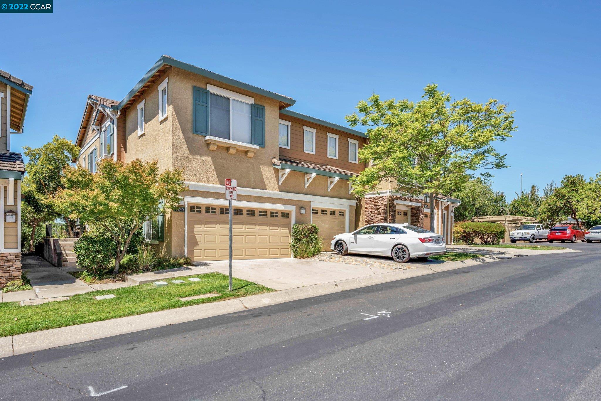 3830 N Canyon Ct, CASTRO VALLEY, CA 94552
