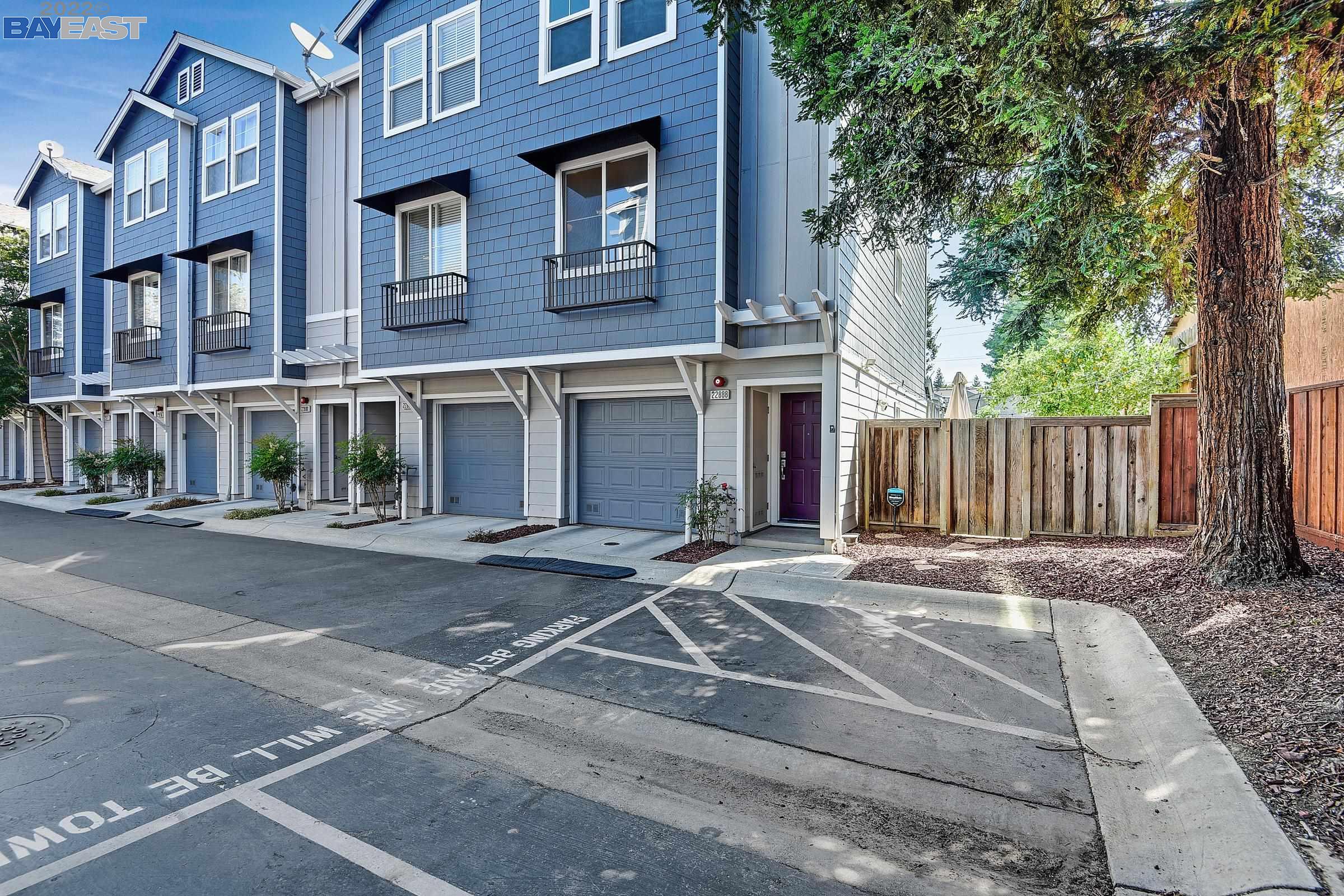 Detail Gallery Image 1 of 1 For 22888 Charing Street, Hayward,  CA 94541 - 3 Beds | 3 Baths